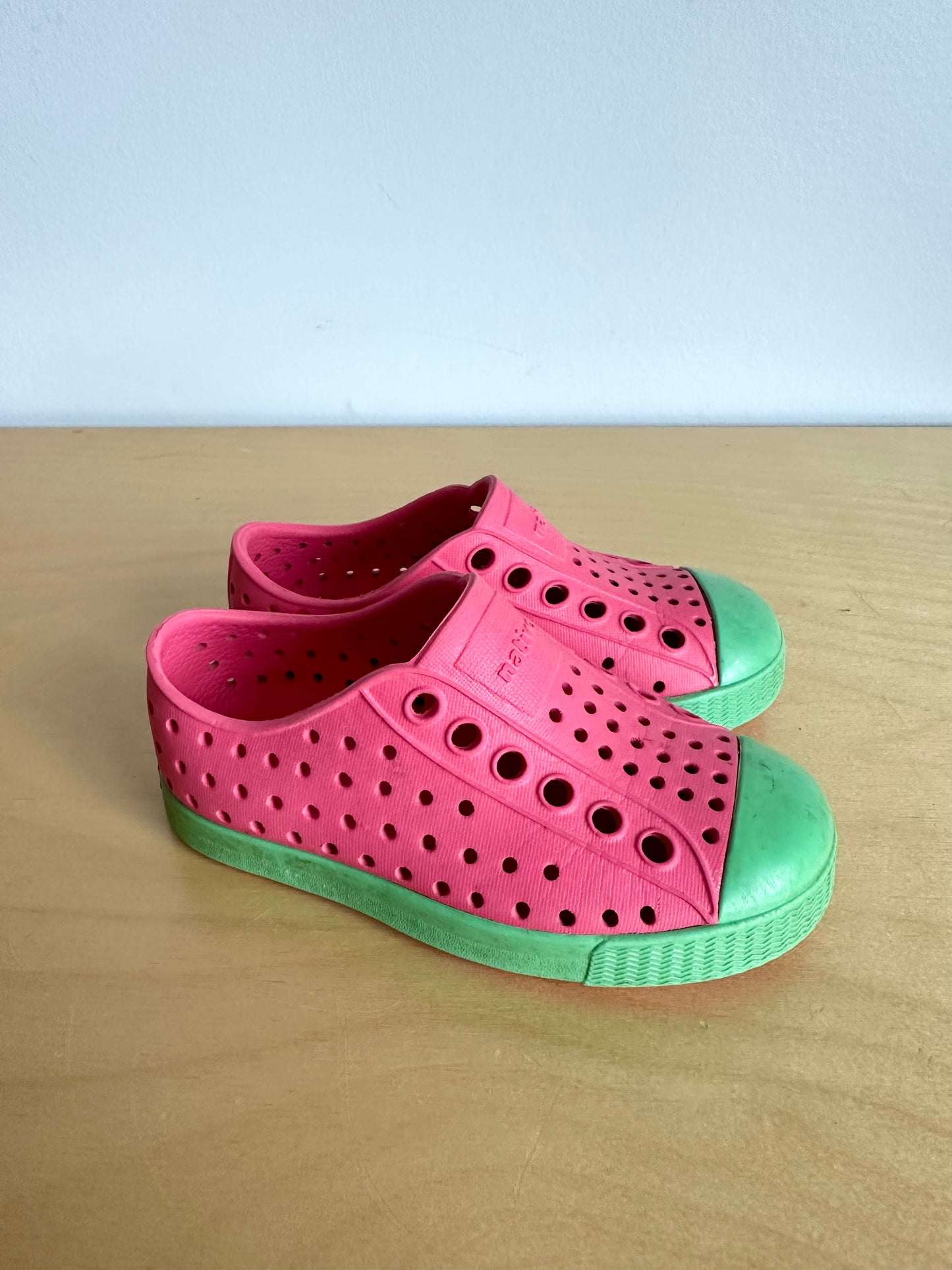 Native Pink + Green Shoes / Size 6 Toddler