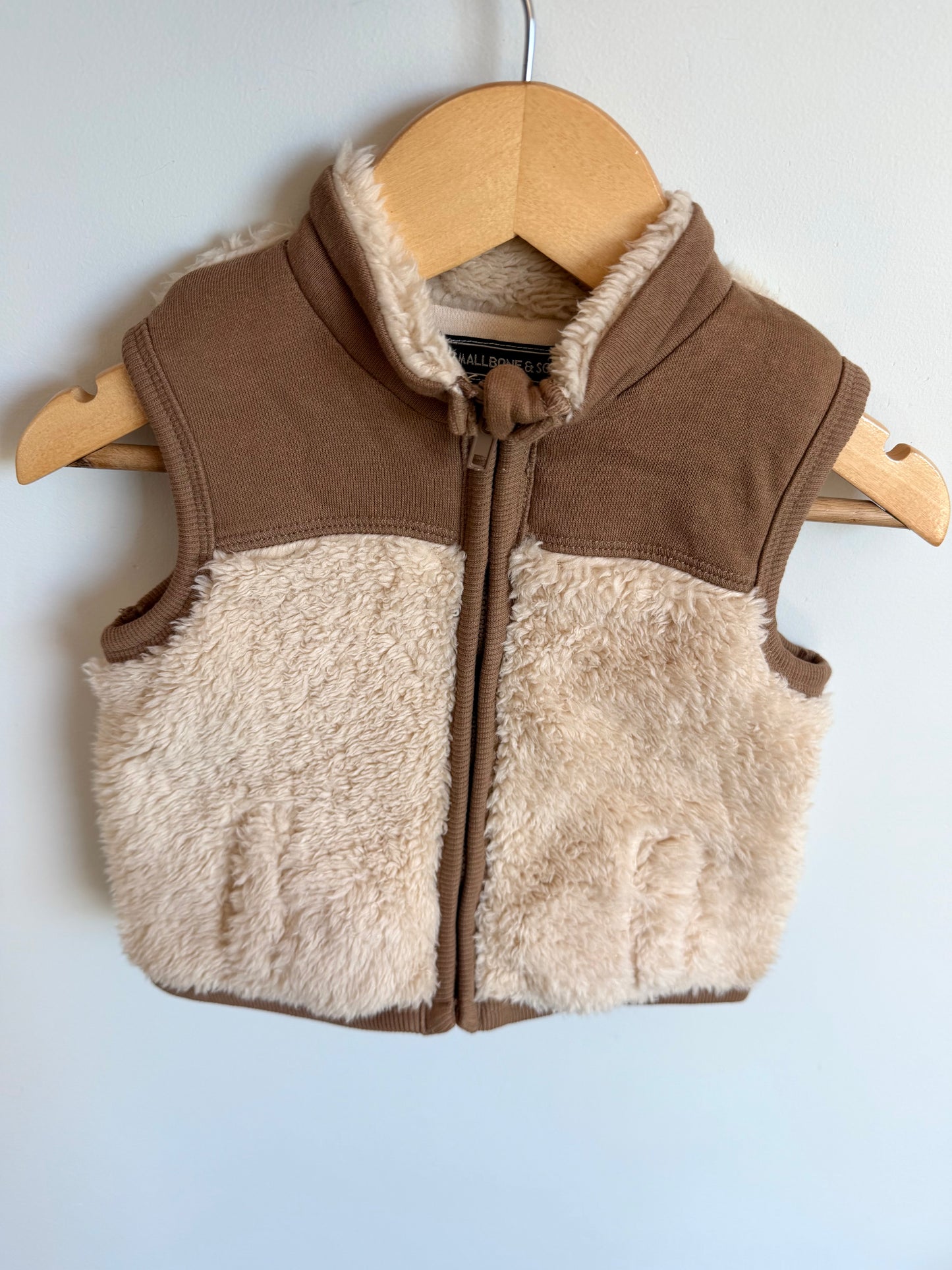 Cream + Tan Vest / 9m