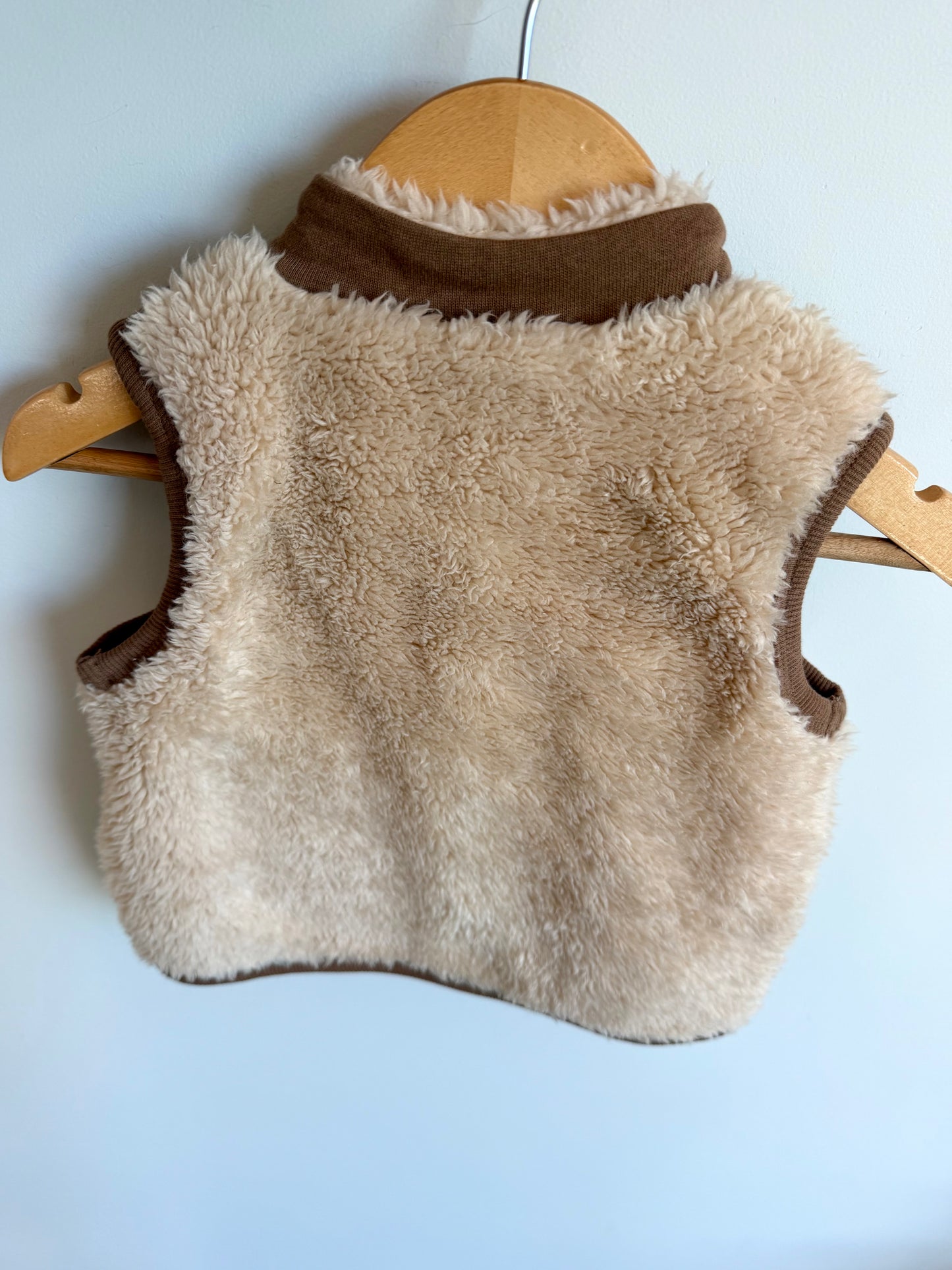 Cream + Tan Vest / 9m