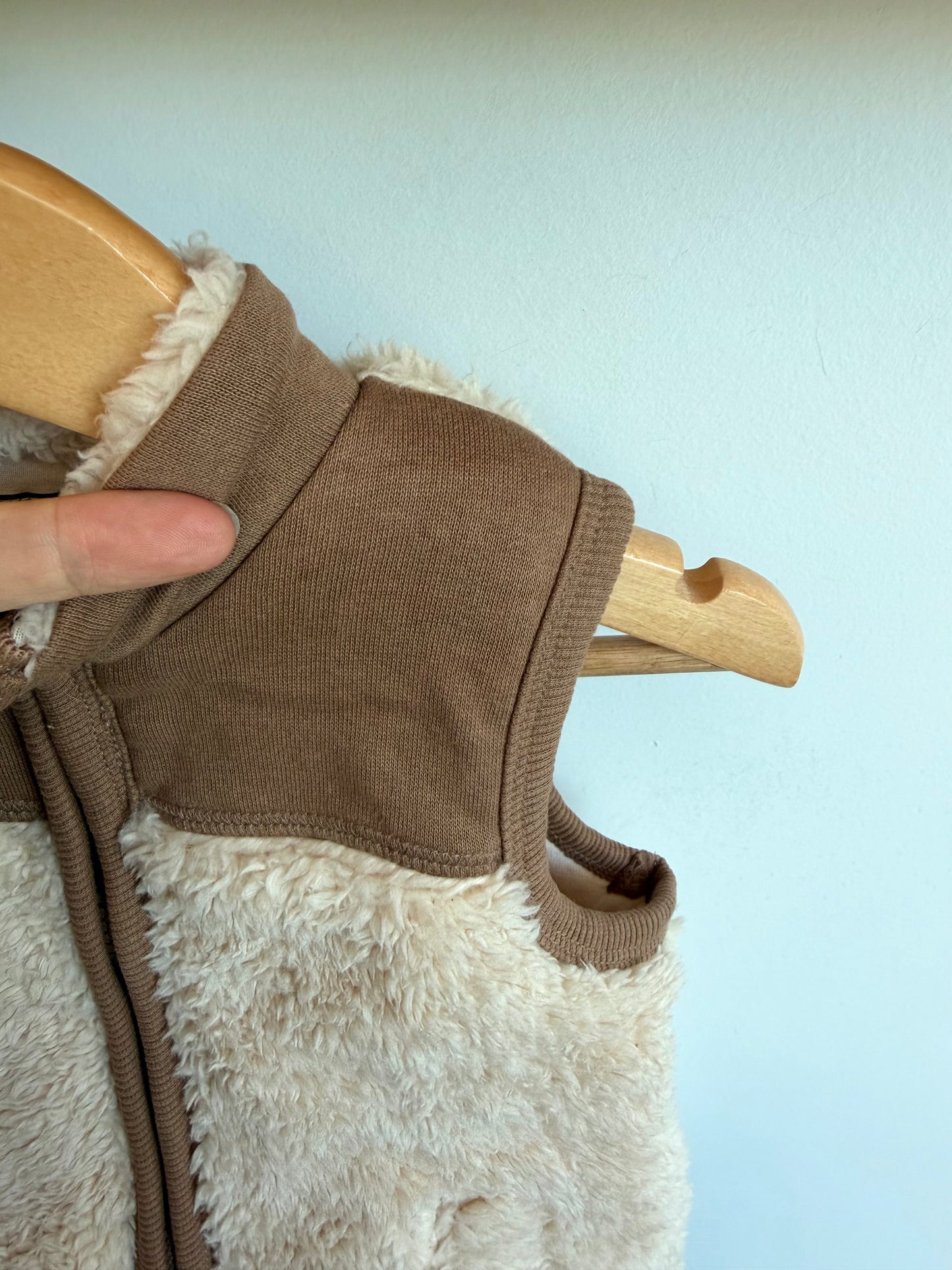 Cream + Tan Vest / 9m