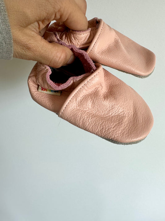 Pink Leather Soft Sole Shoes / Size 4 Toddler?