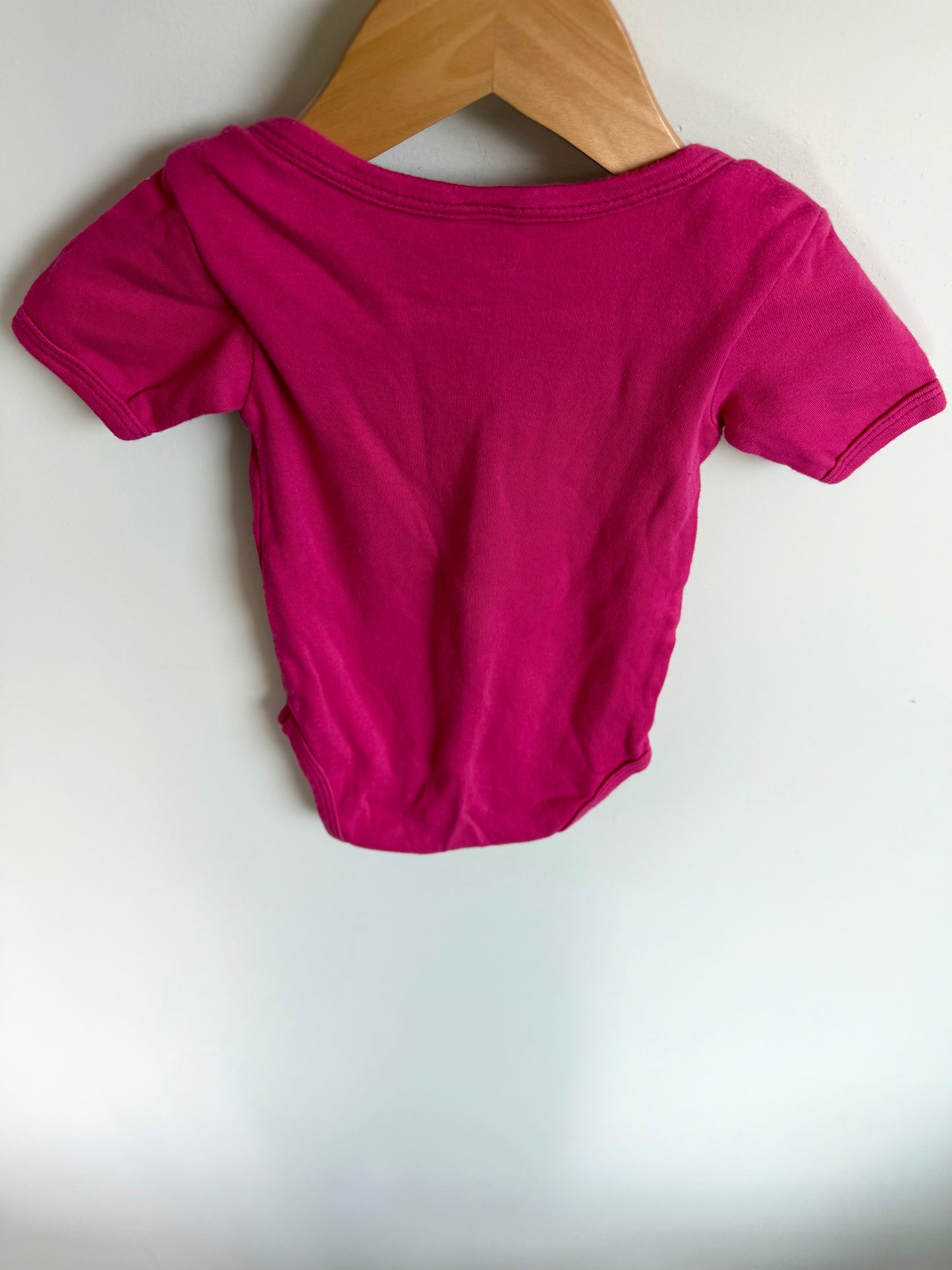 Organic GOTS Fuschia Bodysuit / 12-18m