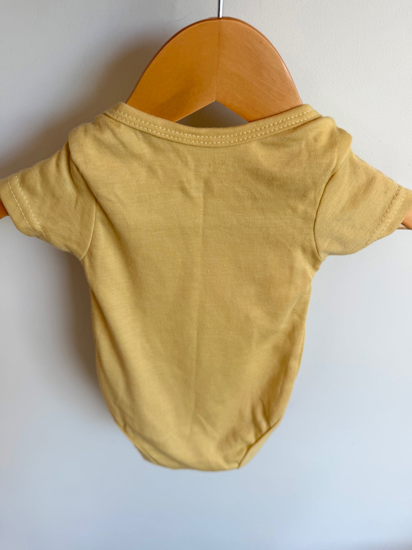 Yellow Bodysuit / 3-6m