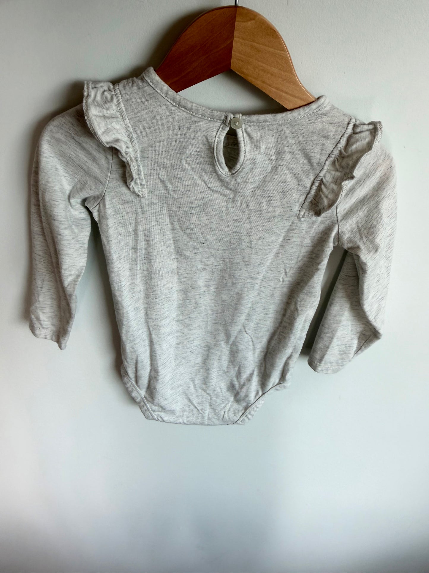 Ruffle Shoulder Long Sleeve Bodysuit / 24m