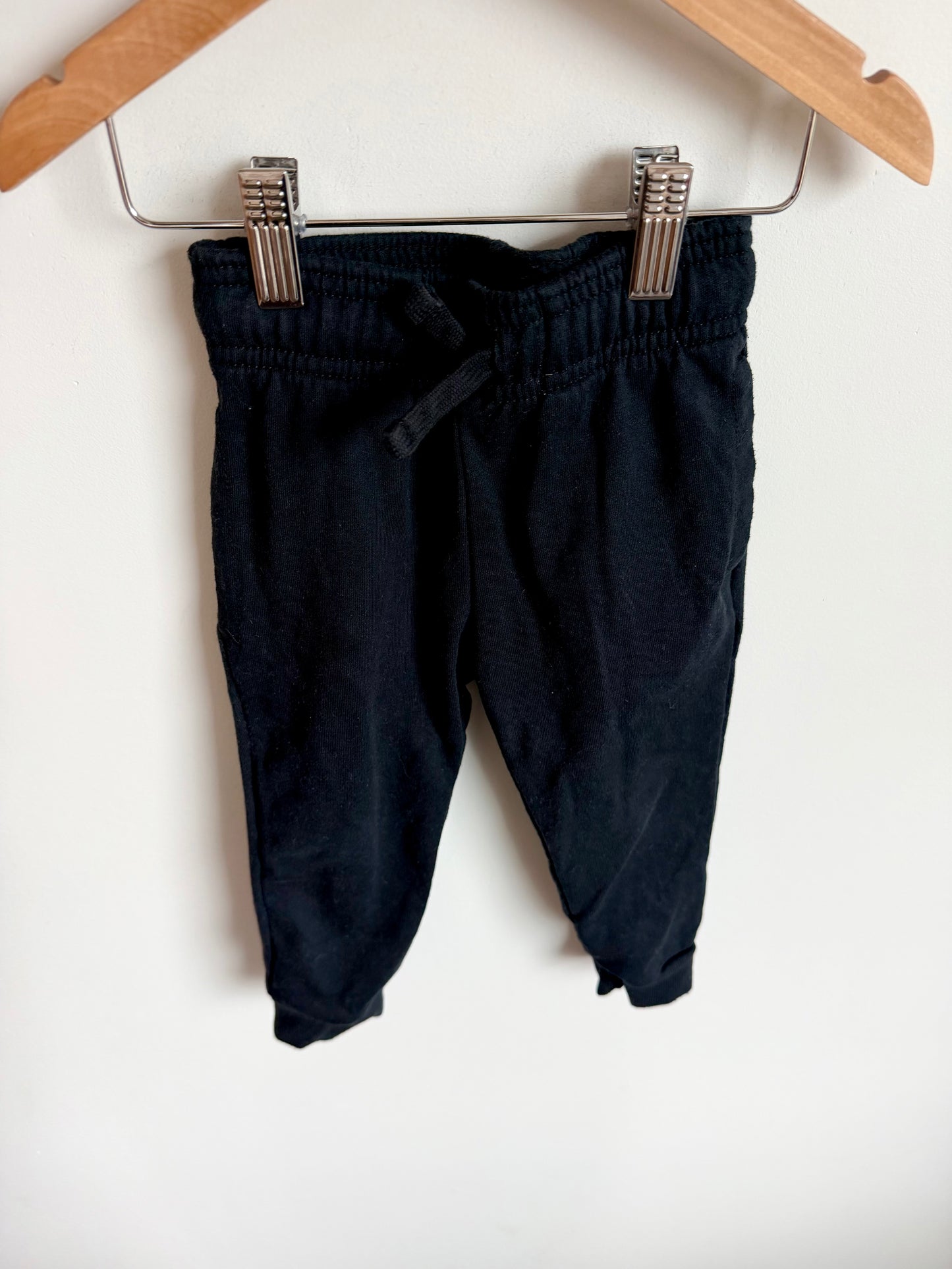 Tapered Black Sweatpants / 2T