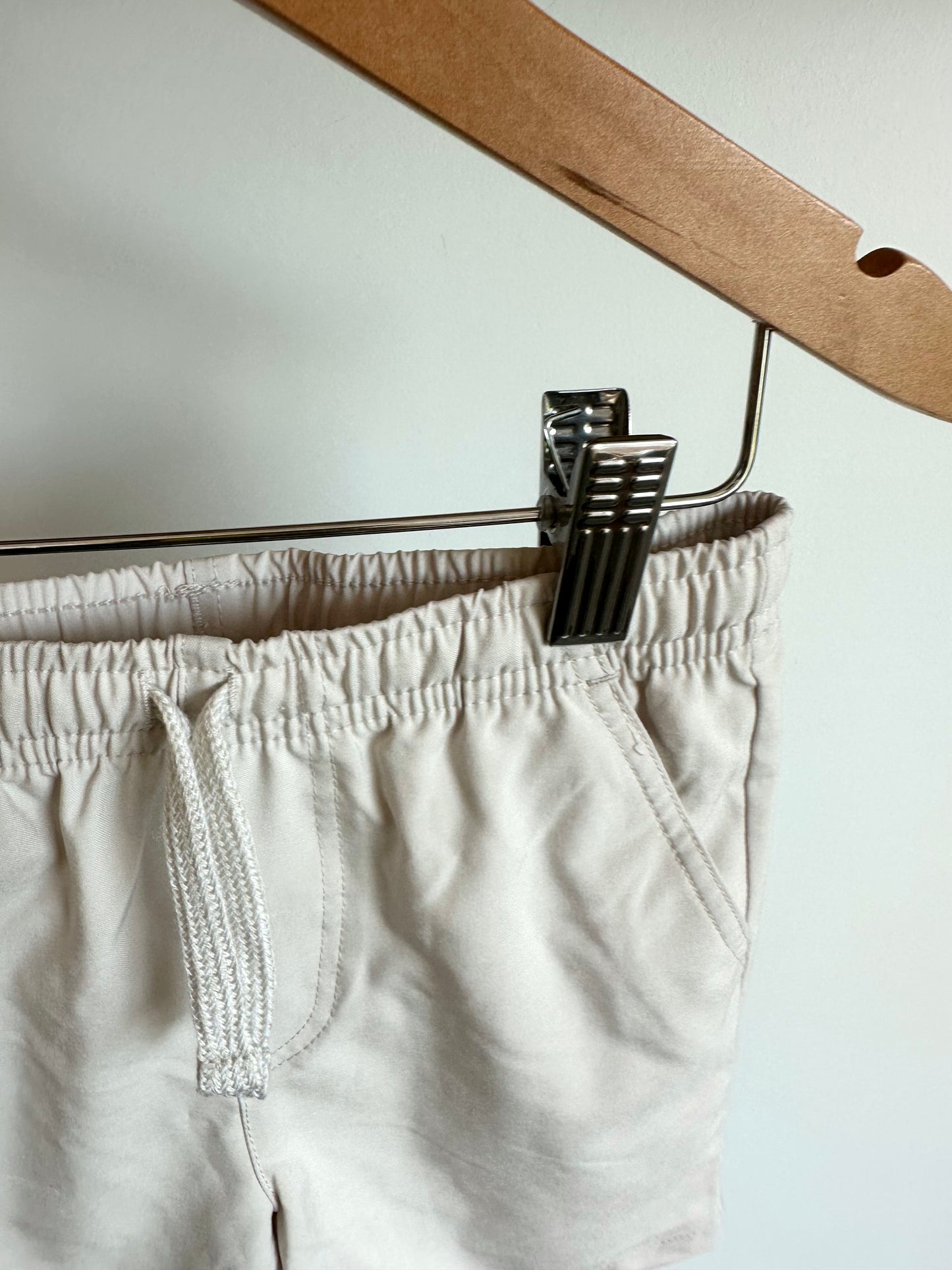 Cream Drawstring Shorts / 4T