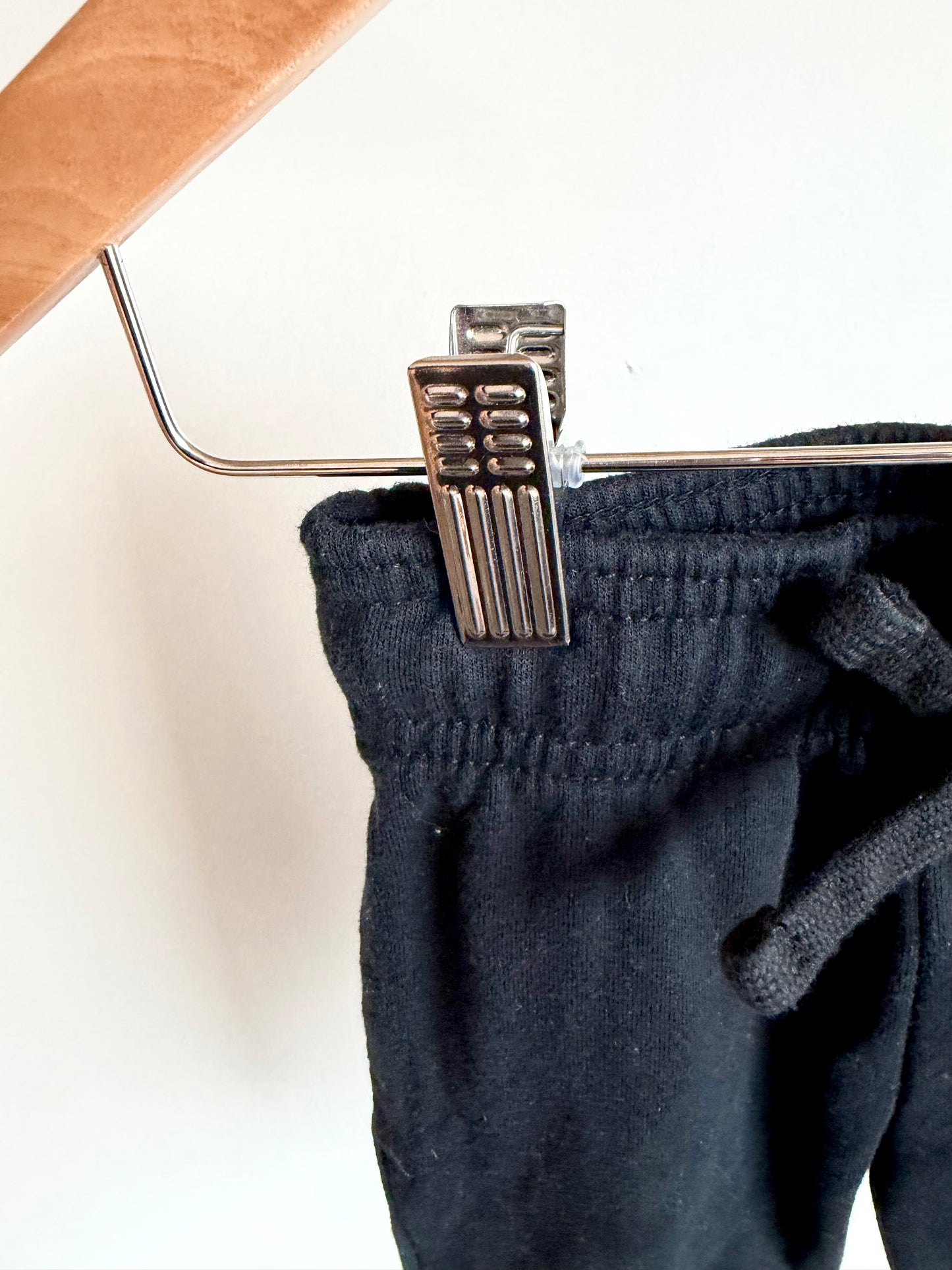 Tapered Black Sweatpants / 2T