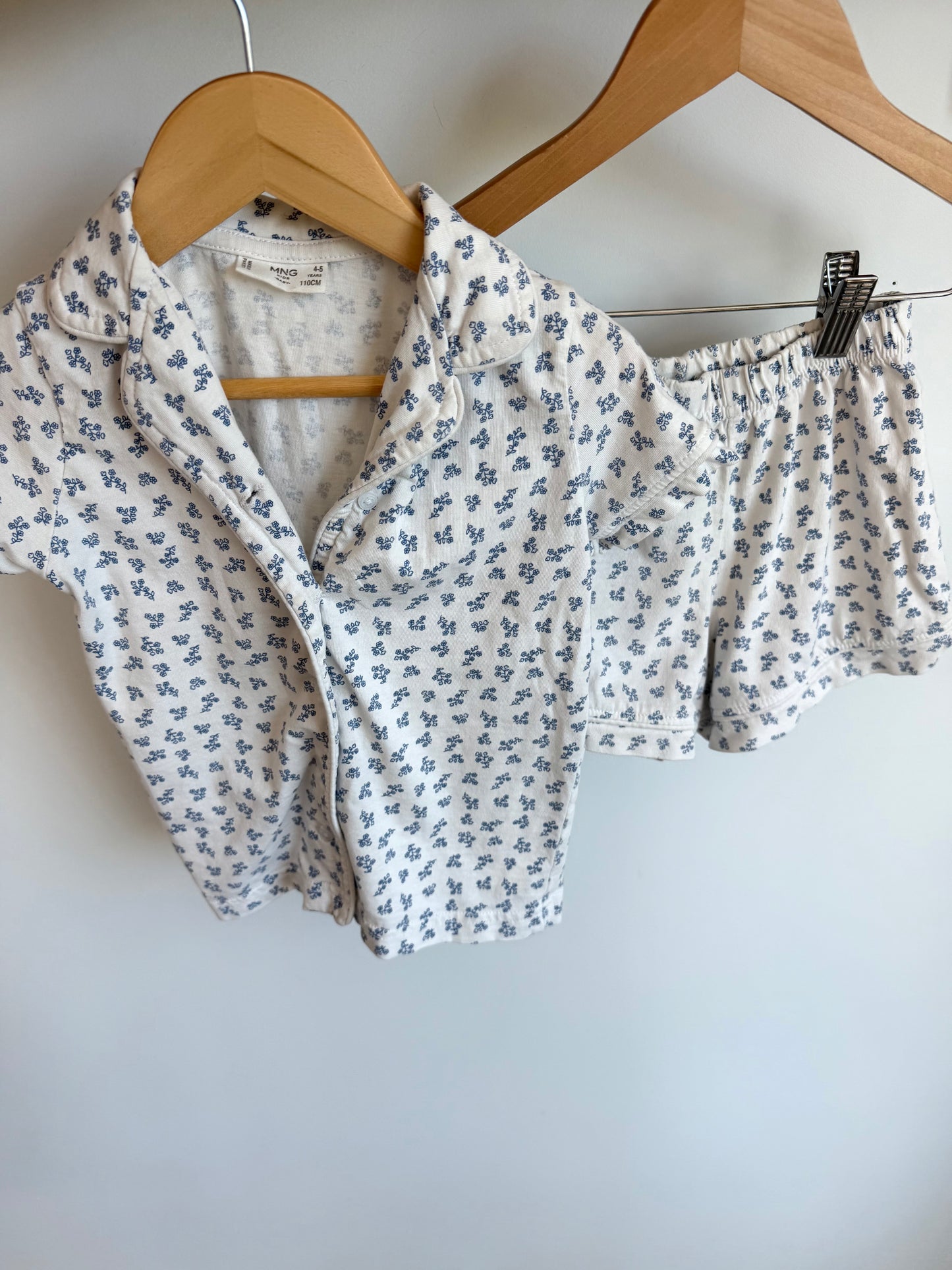 White Button Up Floral Pj Top + Shorts / 4T