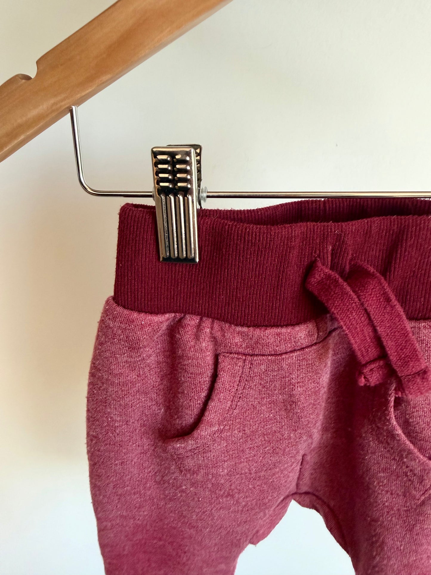 Krickets Maroon Tapered Pants / 9m