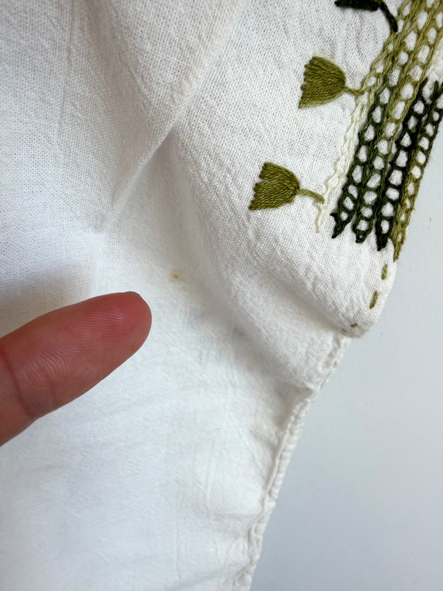 Green Embroidery Top (PLAY) / 2T?