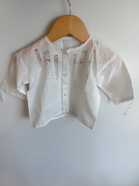 Threadwork White Embroidery Top with Front Buttons / 3-6m?