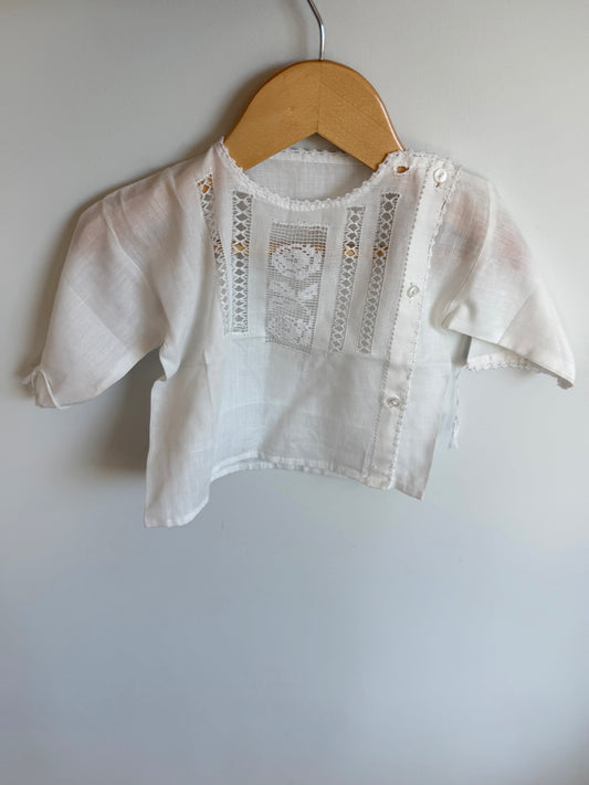 Threadwork White Embroidery Top with Side Buttons / 3-6m?