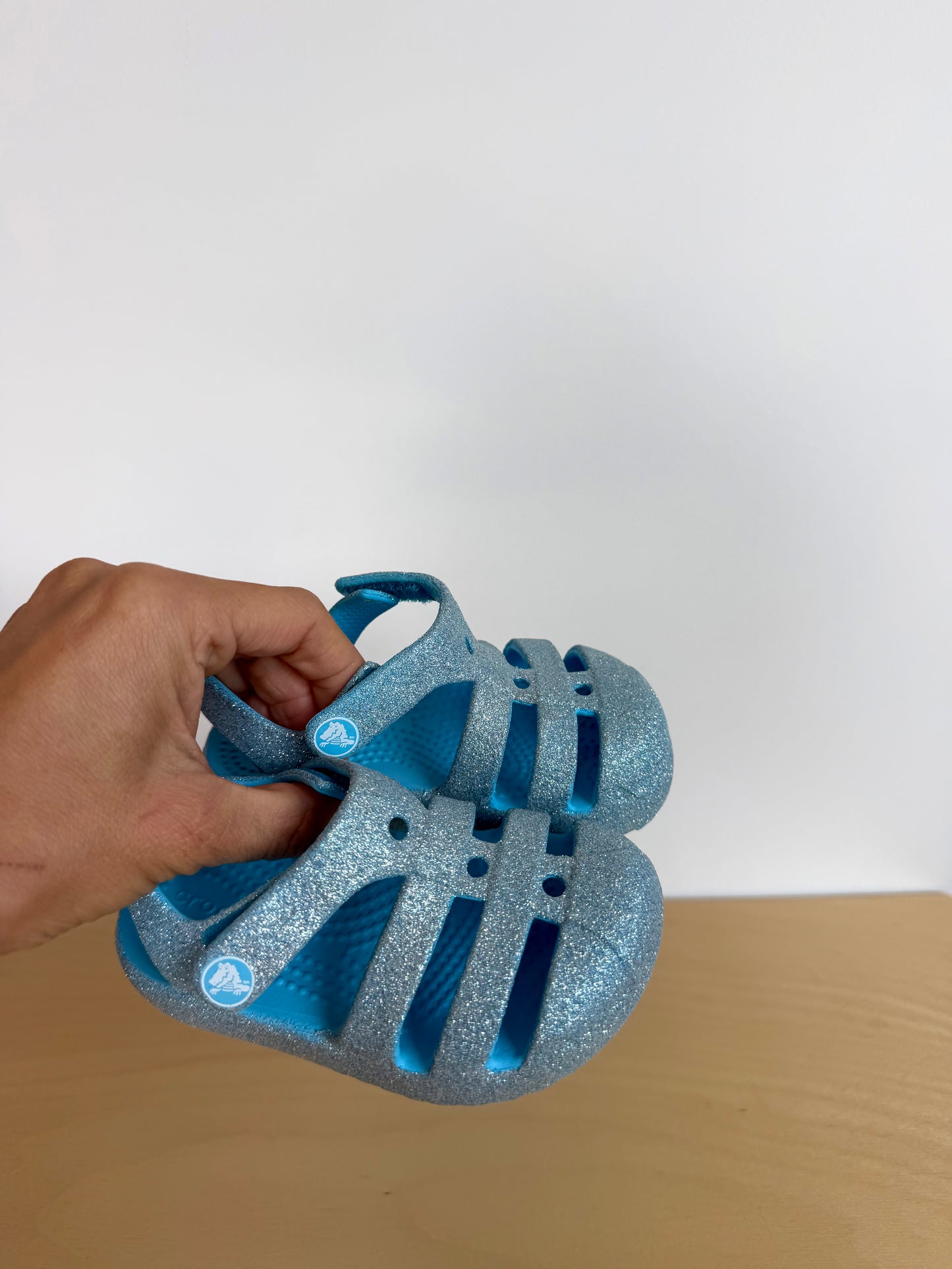 Crocs Blue Sparkle Sandals / Size 5 Toddler