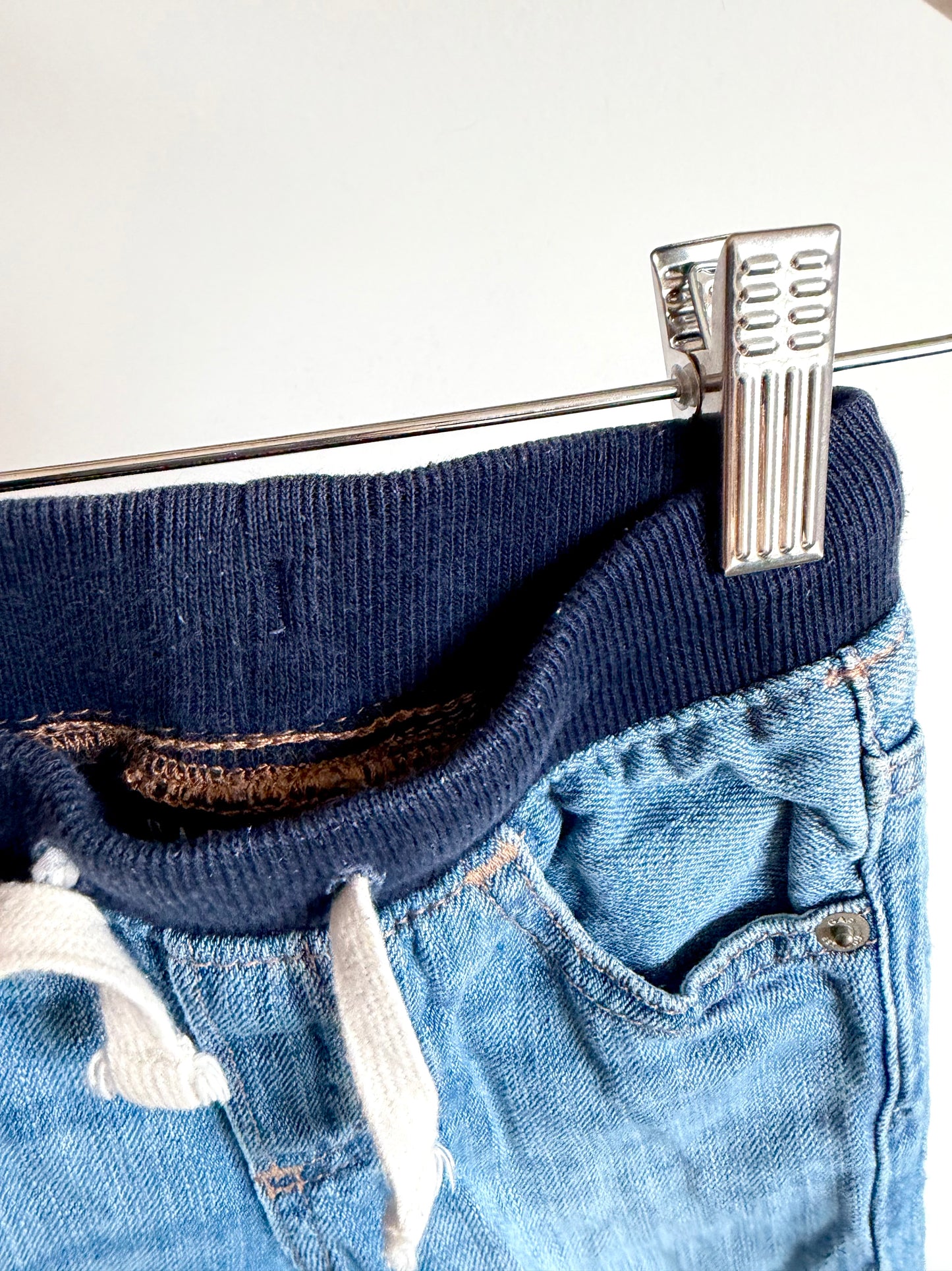 Gap Jeans with Navy Waistband / 2T