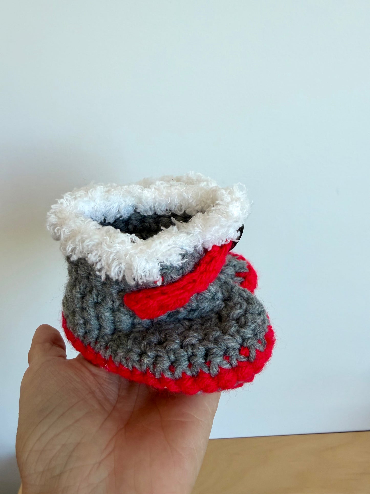 Handmade Knit Grey + Red Slippers / 3-6m?