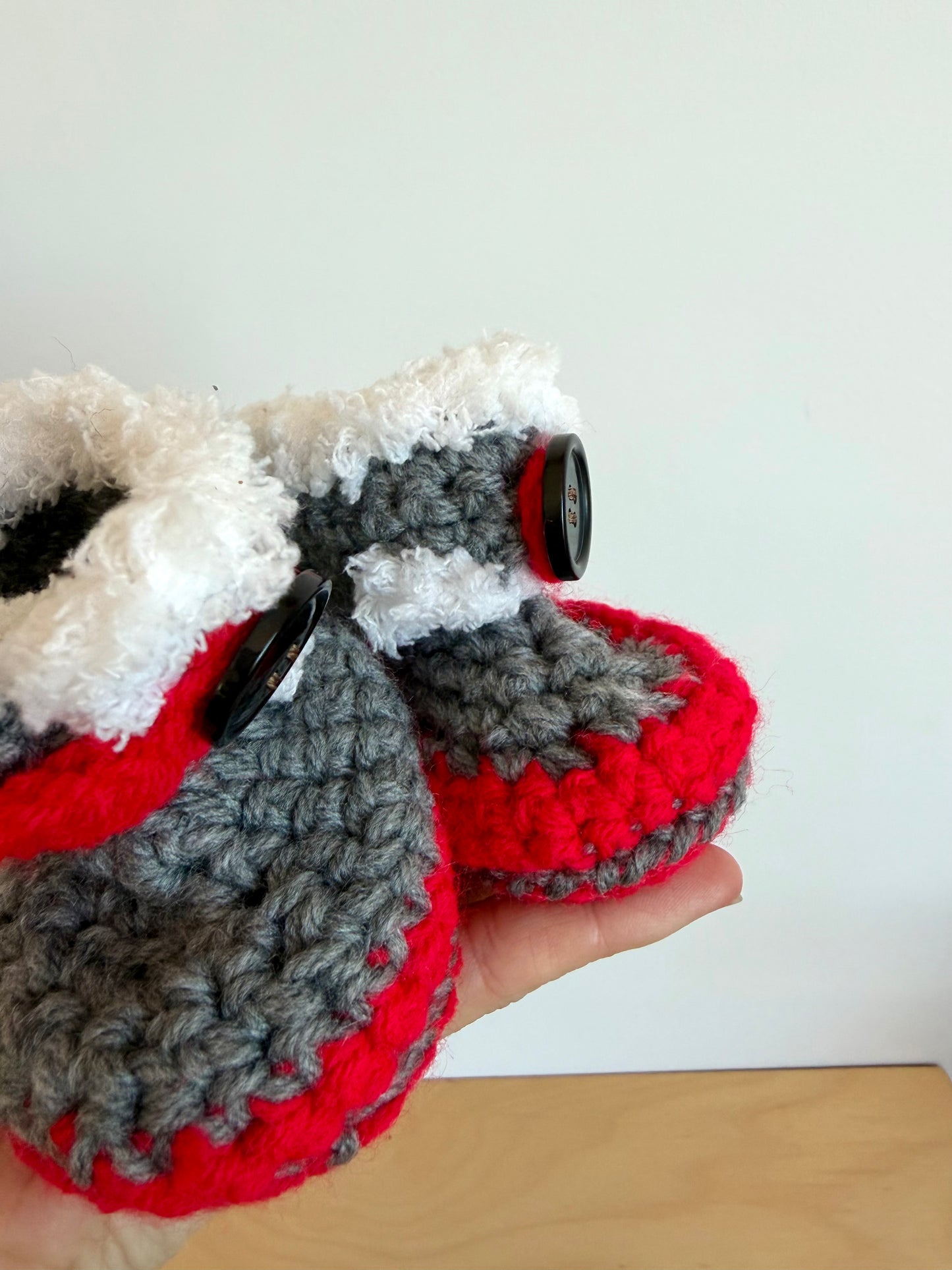 Handmade Knit Grey + Red Slippers / 3-6m?