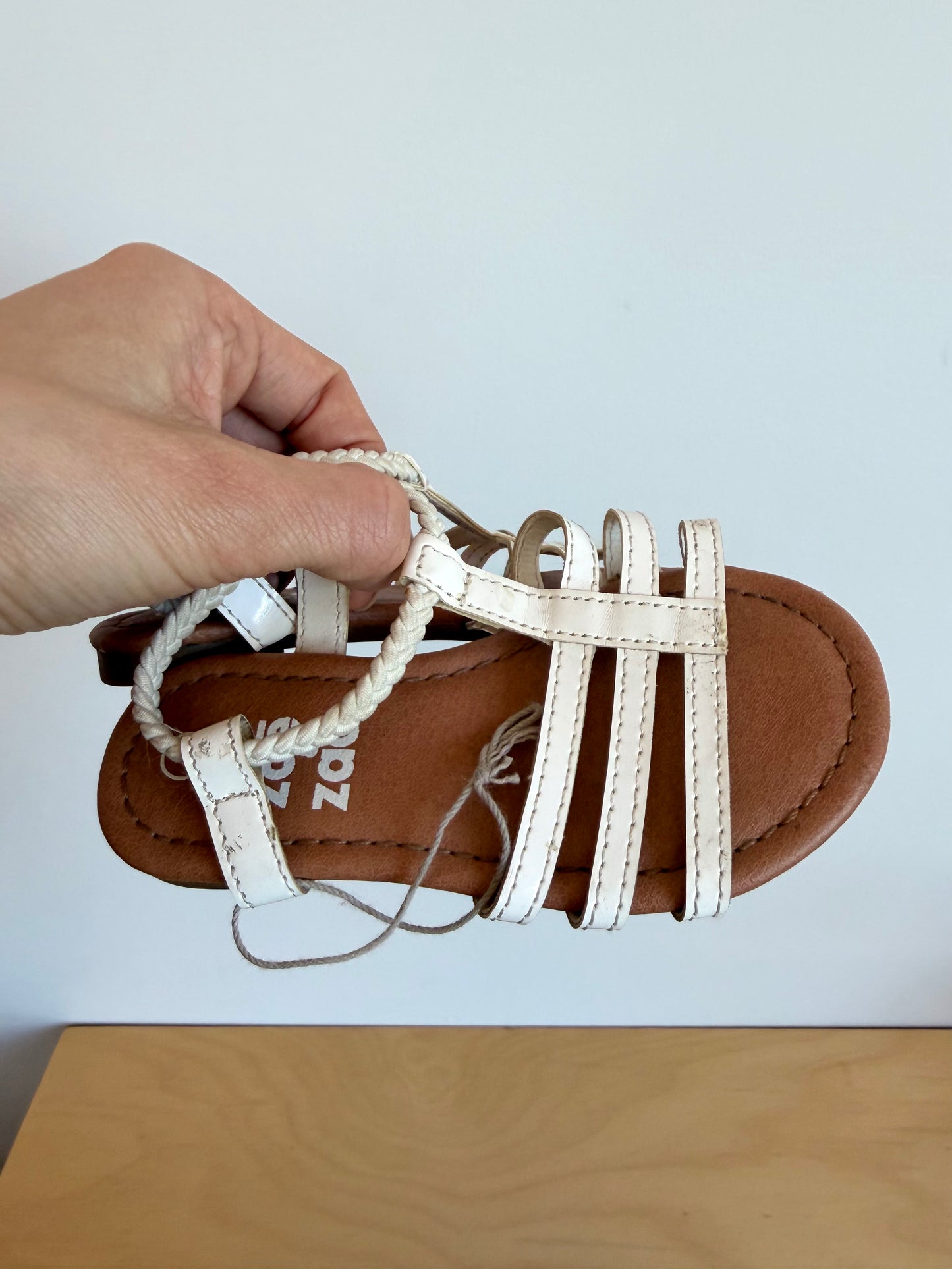 White Braided Strap Sandals  / Size 6 toddler