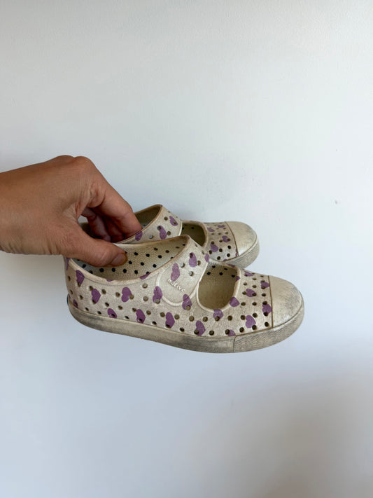 Native Heart Shoes (PLAY) / Size 9 Toddler