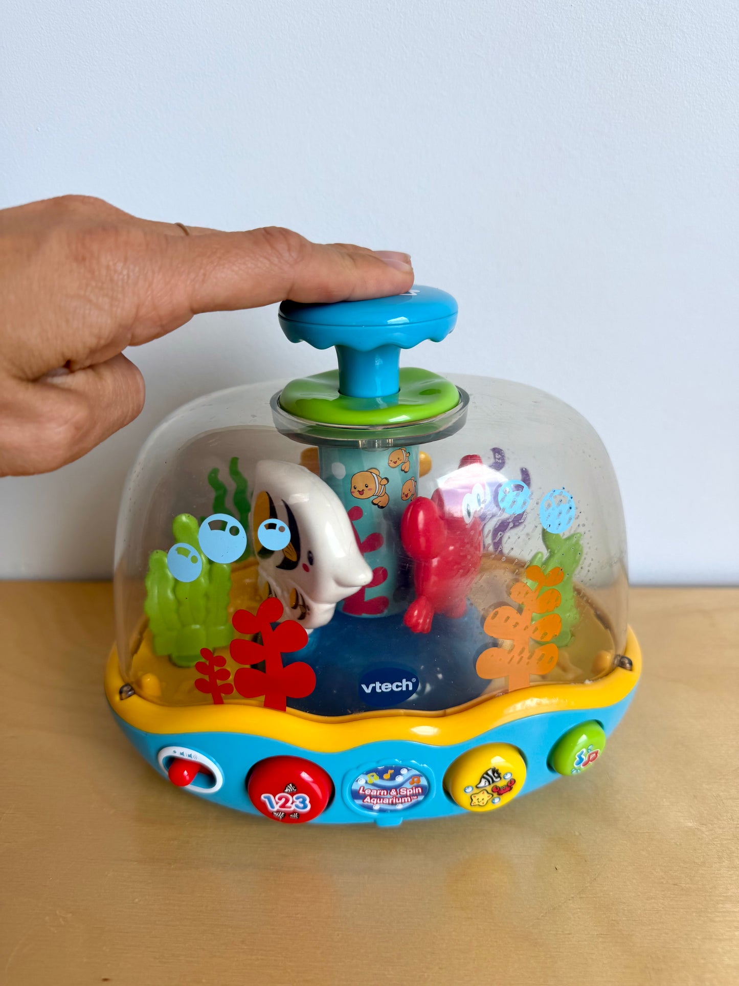 Spin Aquarium Toy (No Shipping)
