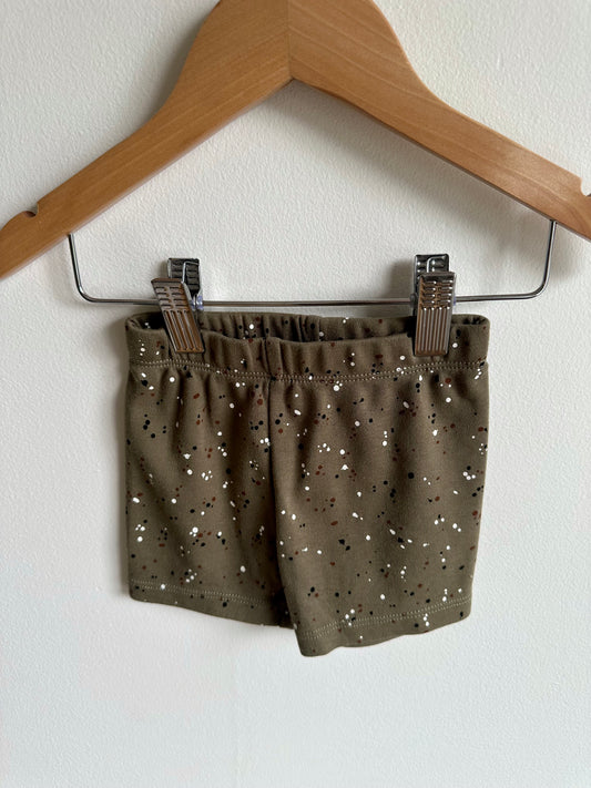 Green Splatter Pattern Shorts / 6m