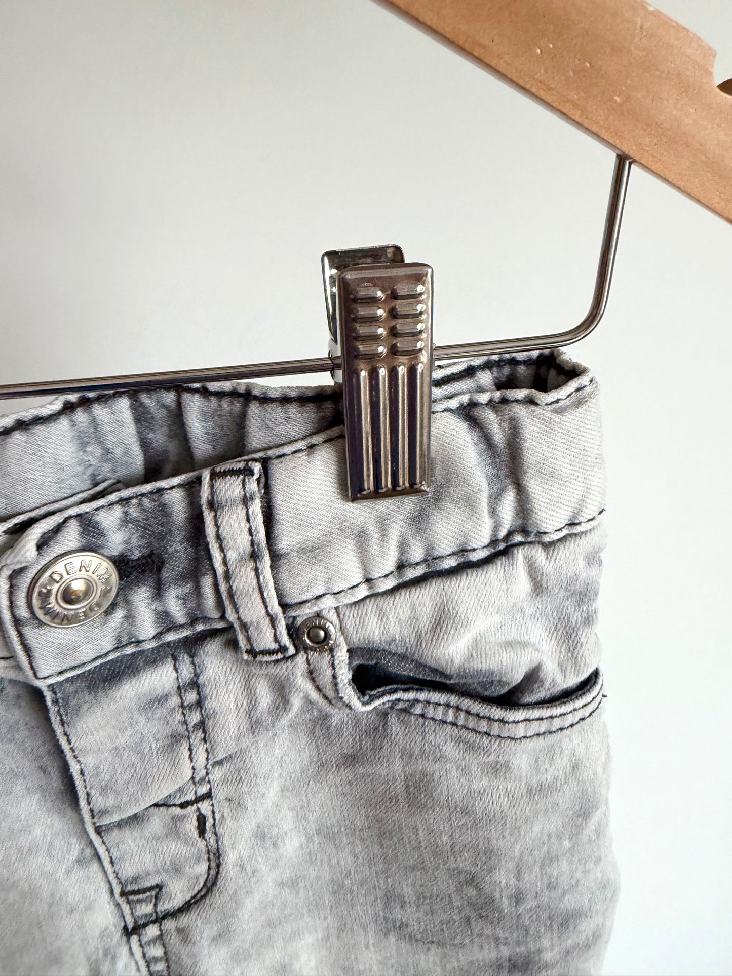 Grey Wash Jeans / 12-18m