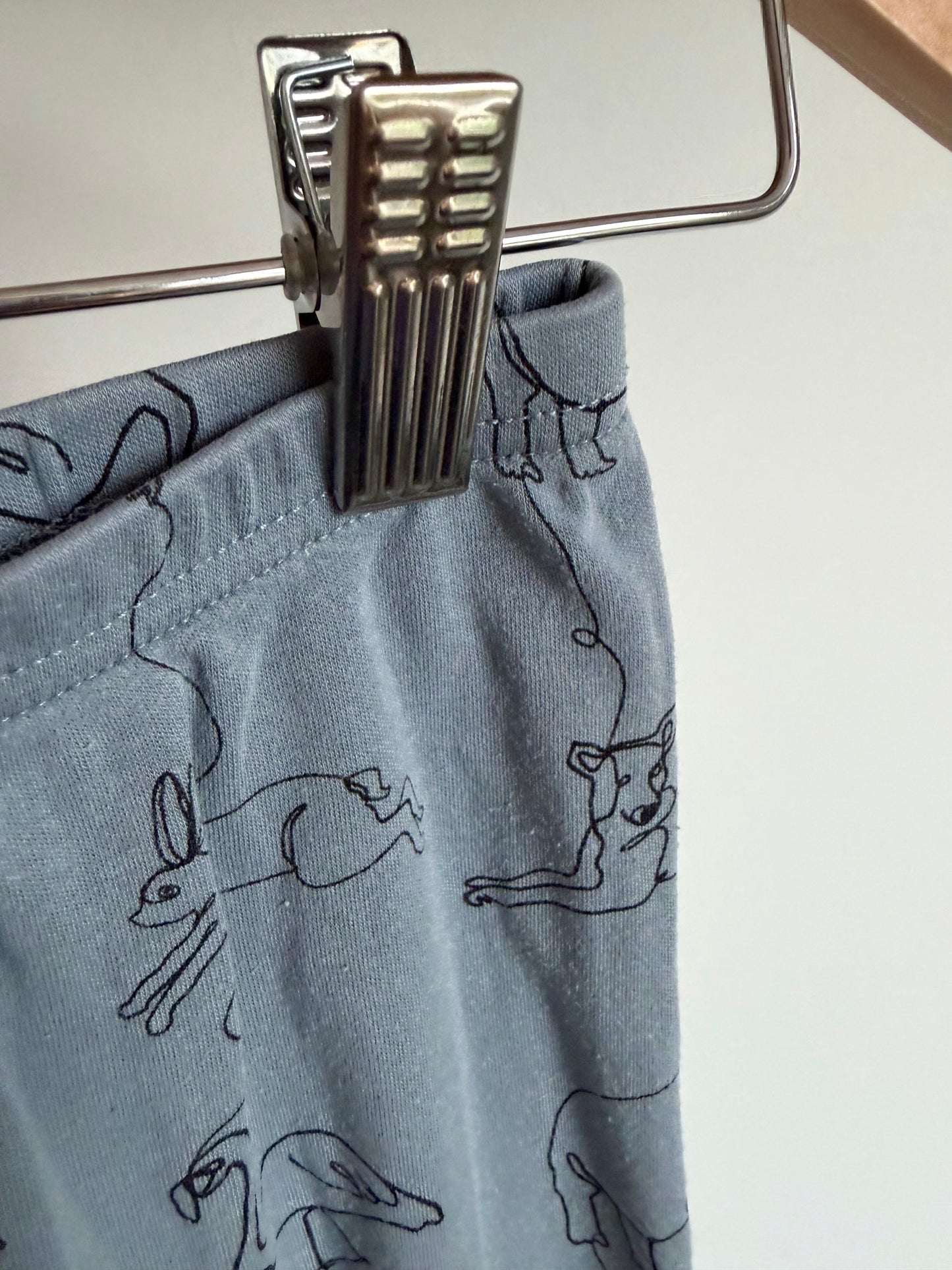 Little & Lively Line Art Pants / 12-18m