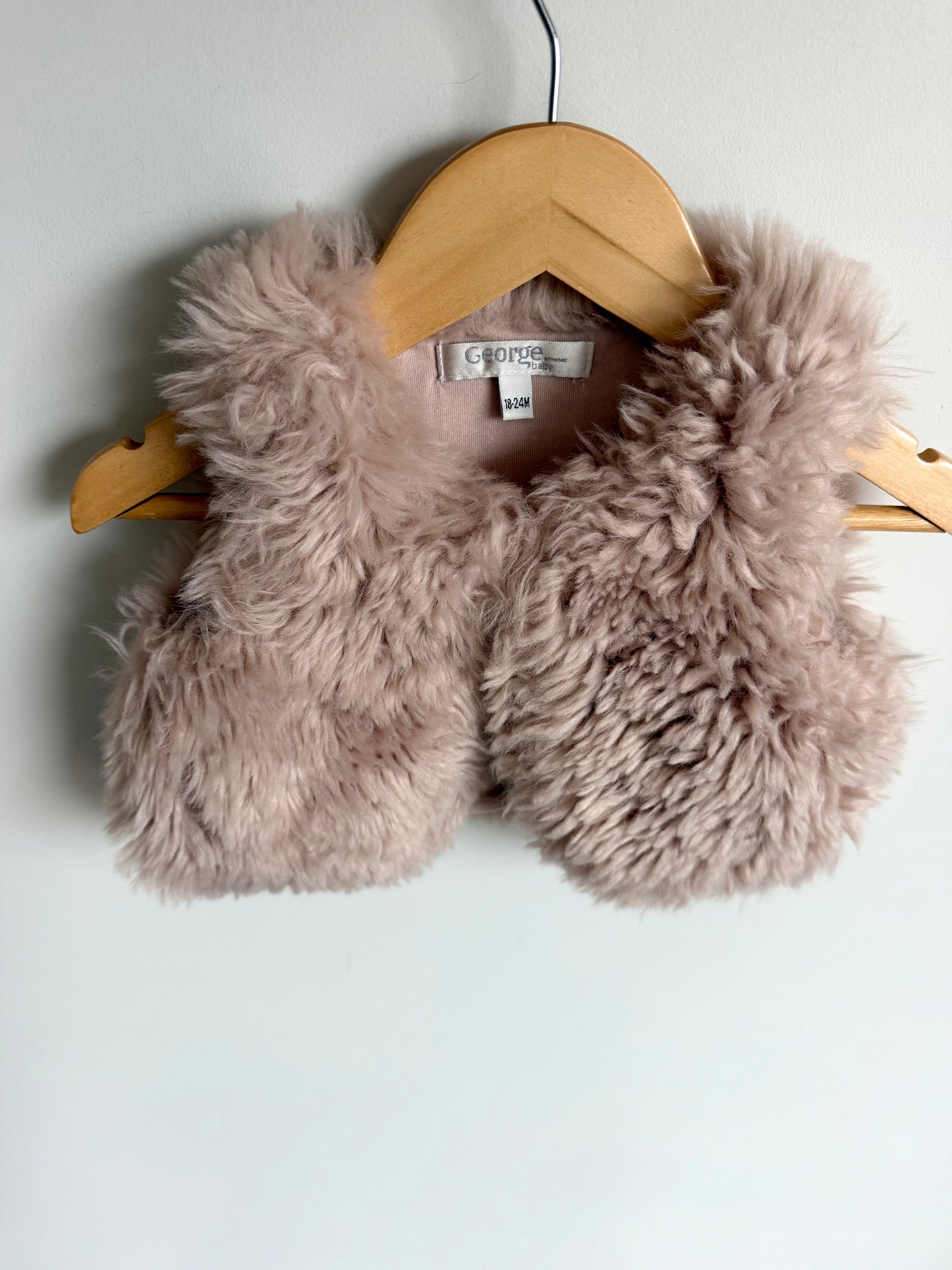 Fluffy Tan Vest / 18-24m