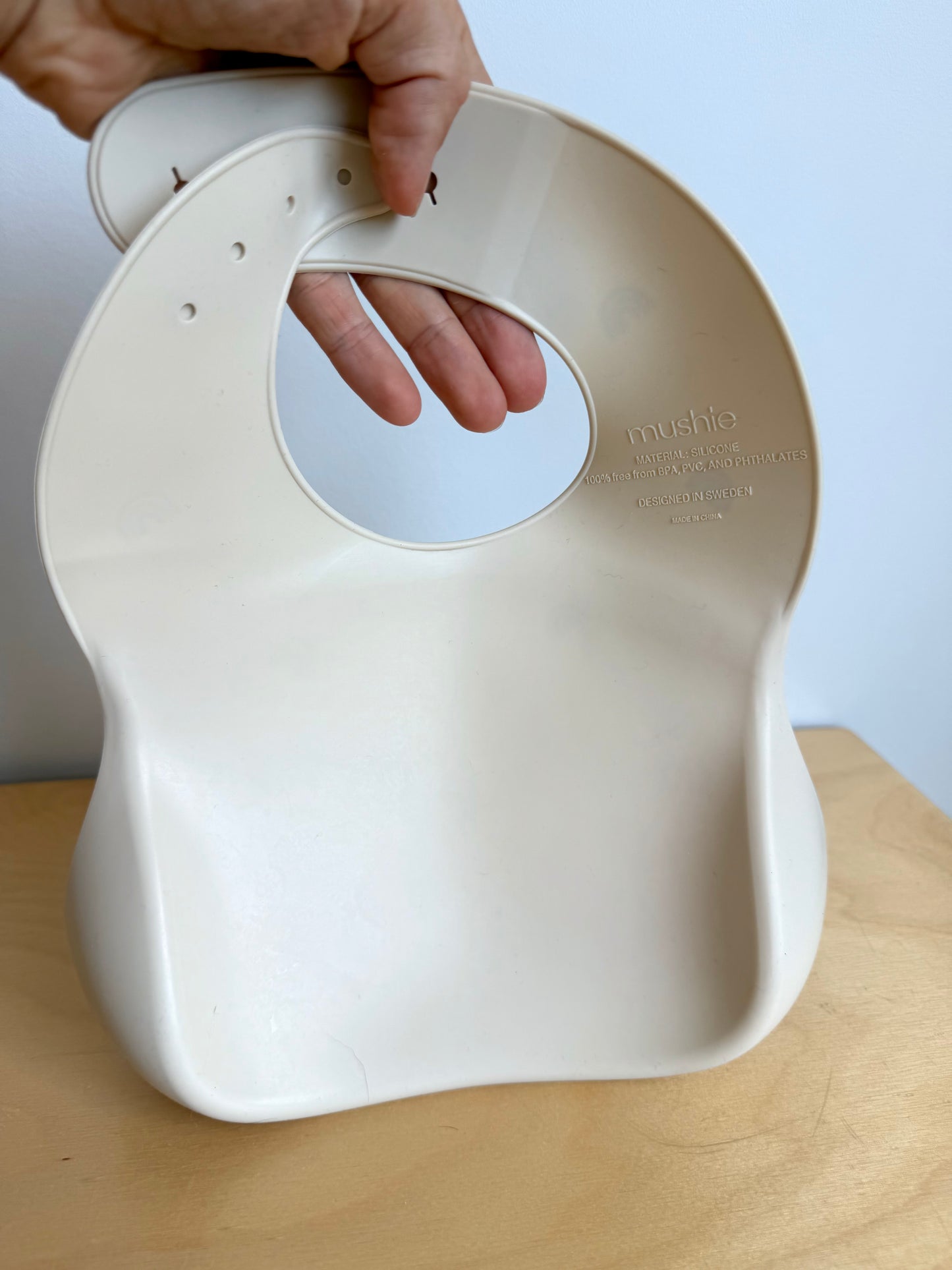 Mushie Rainbow Silicone Bib