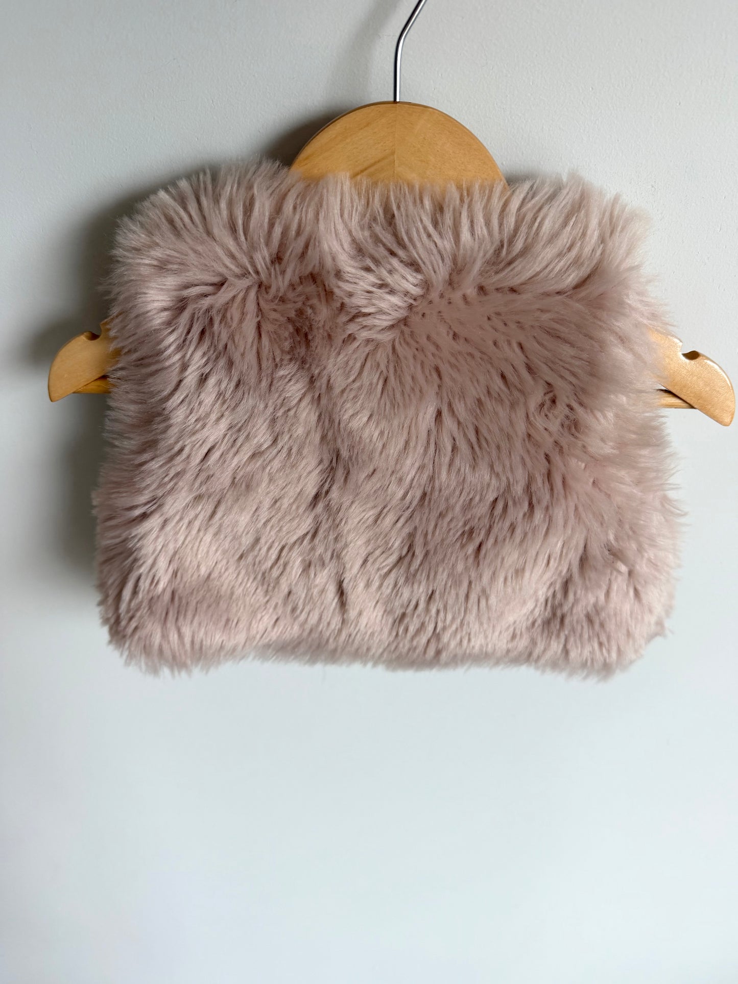 Fluffy Tan Vest / 18-24m