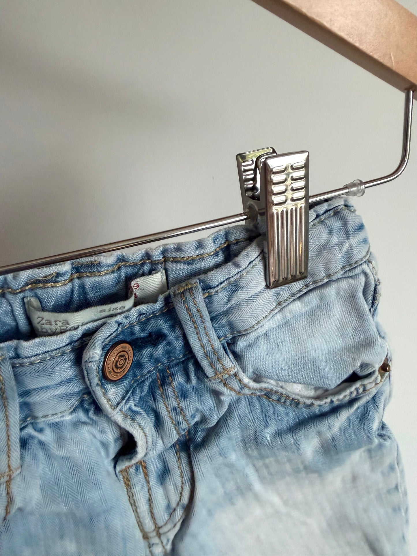 Zara Light Wash Denim Shorts / 6-9m