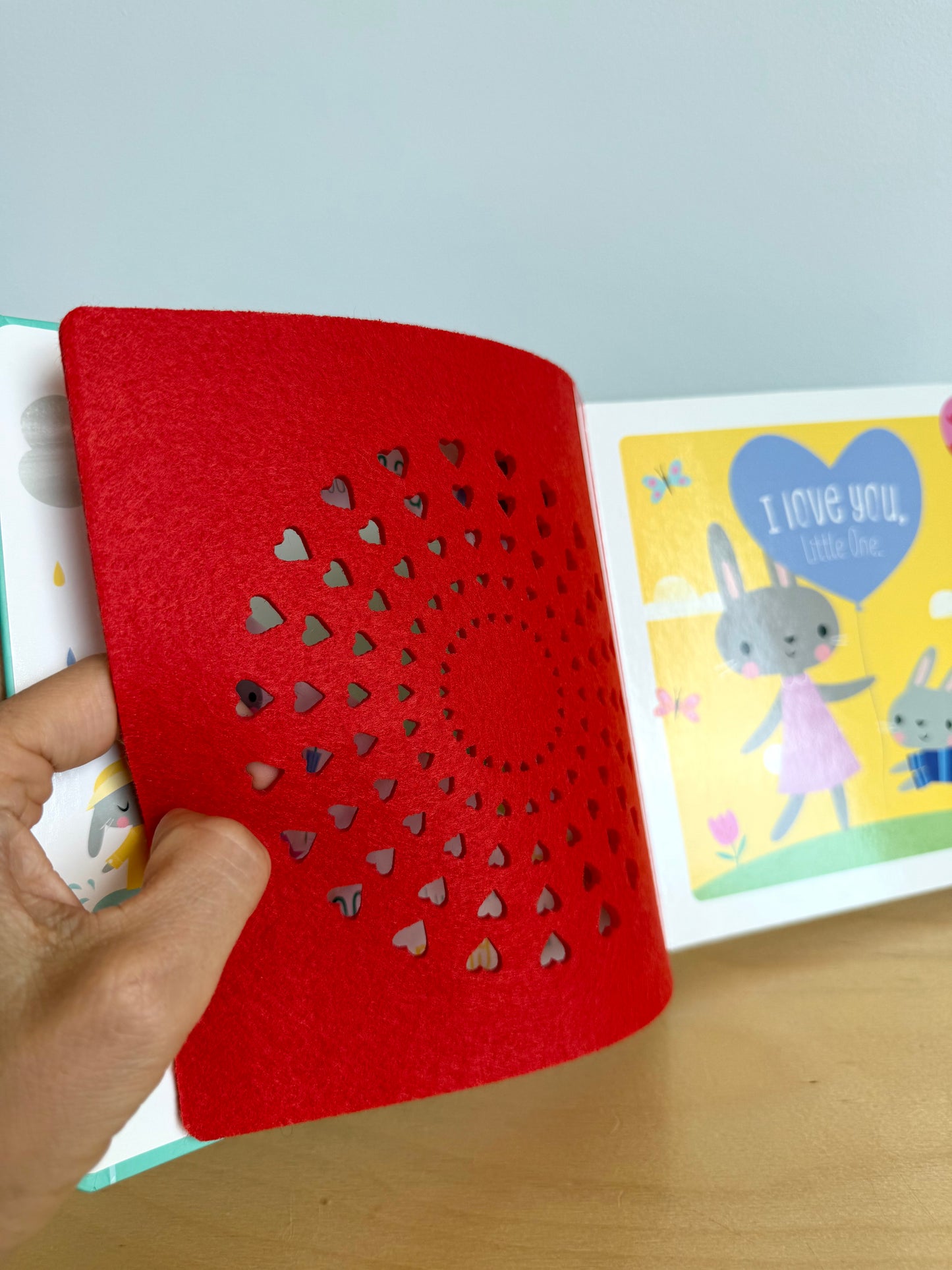 I Love You, Little One Felt Book / 0-3 years