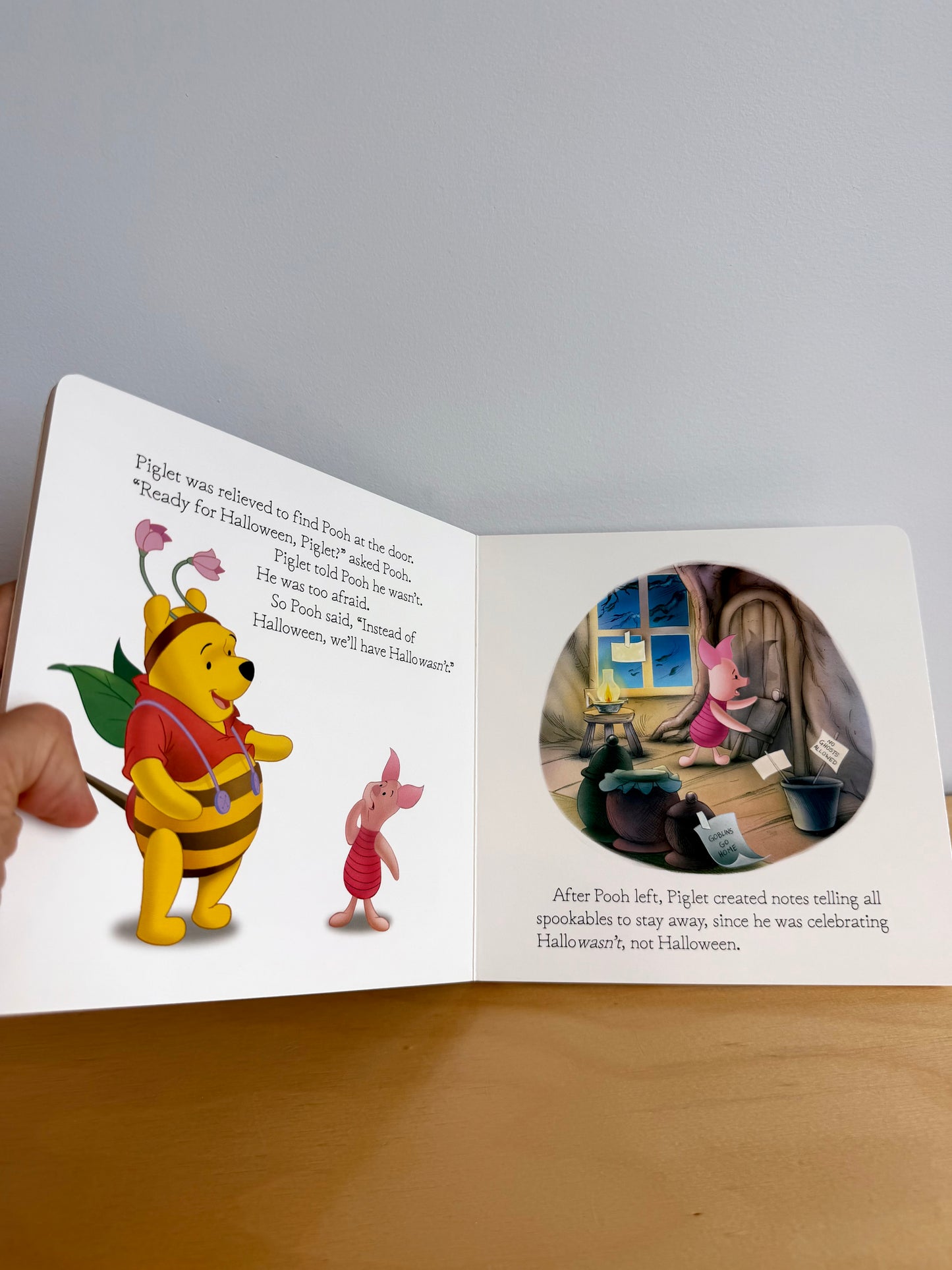 Boo to You, Winnie the Pooh Book / 1-4 years