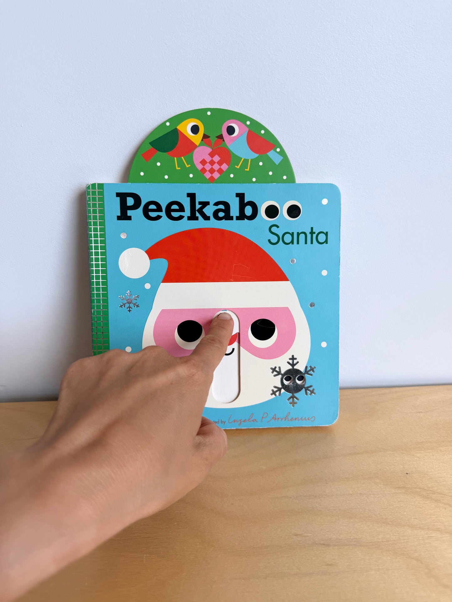 Peekaboo Santa: Sliders + Mirror Book / 0-2 years