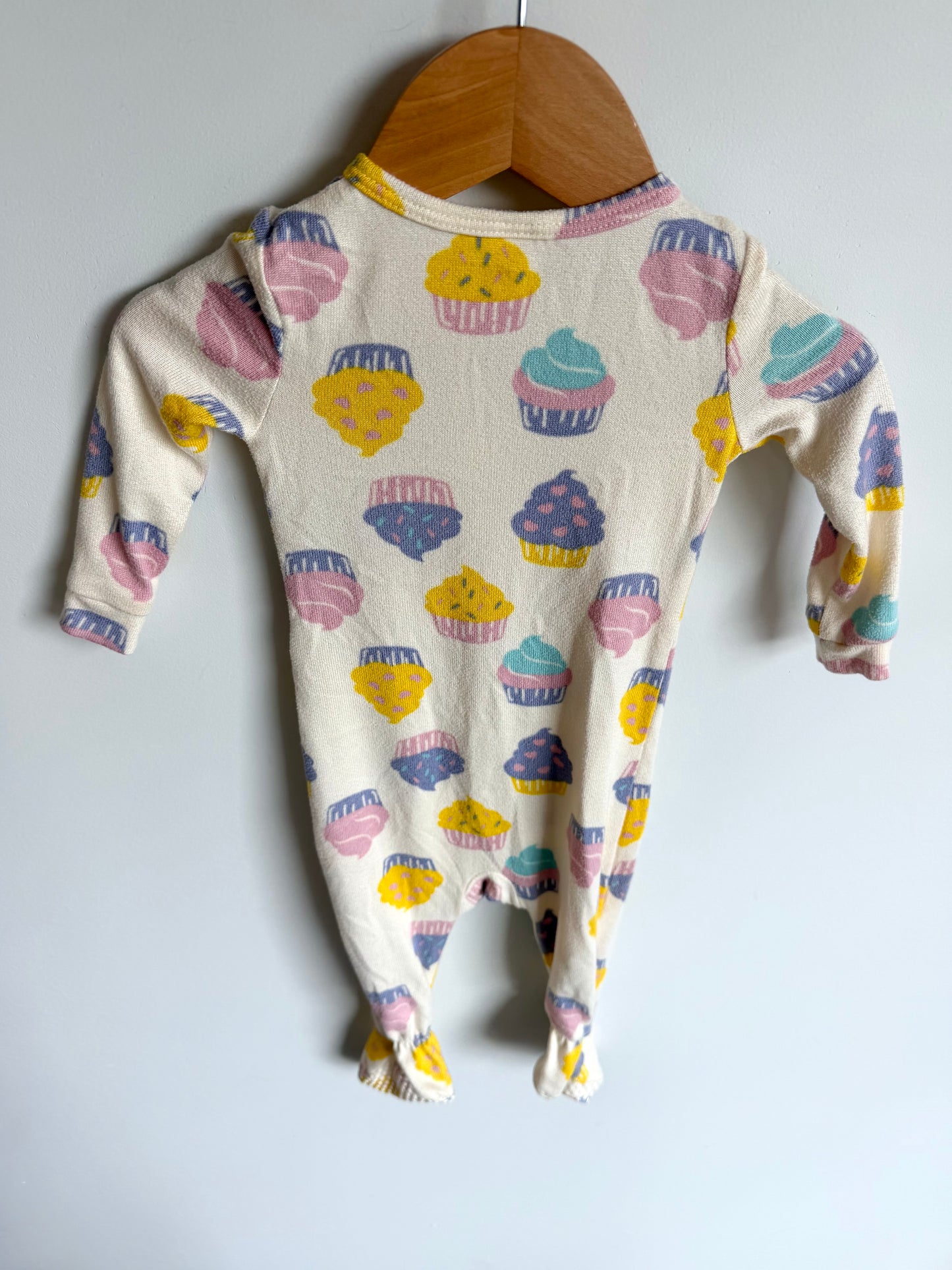 Cupcakes Footed Sleeper / 3-6m