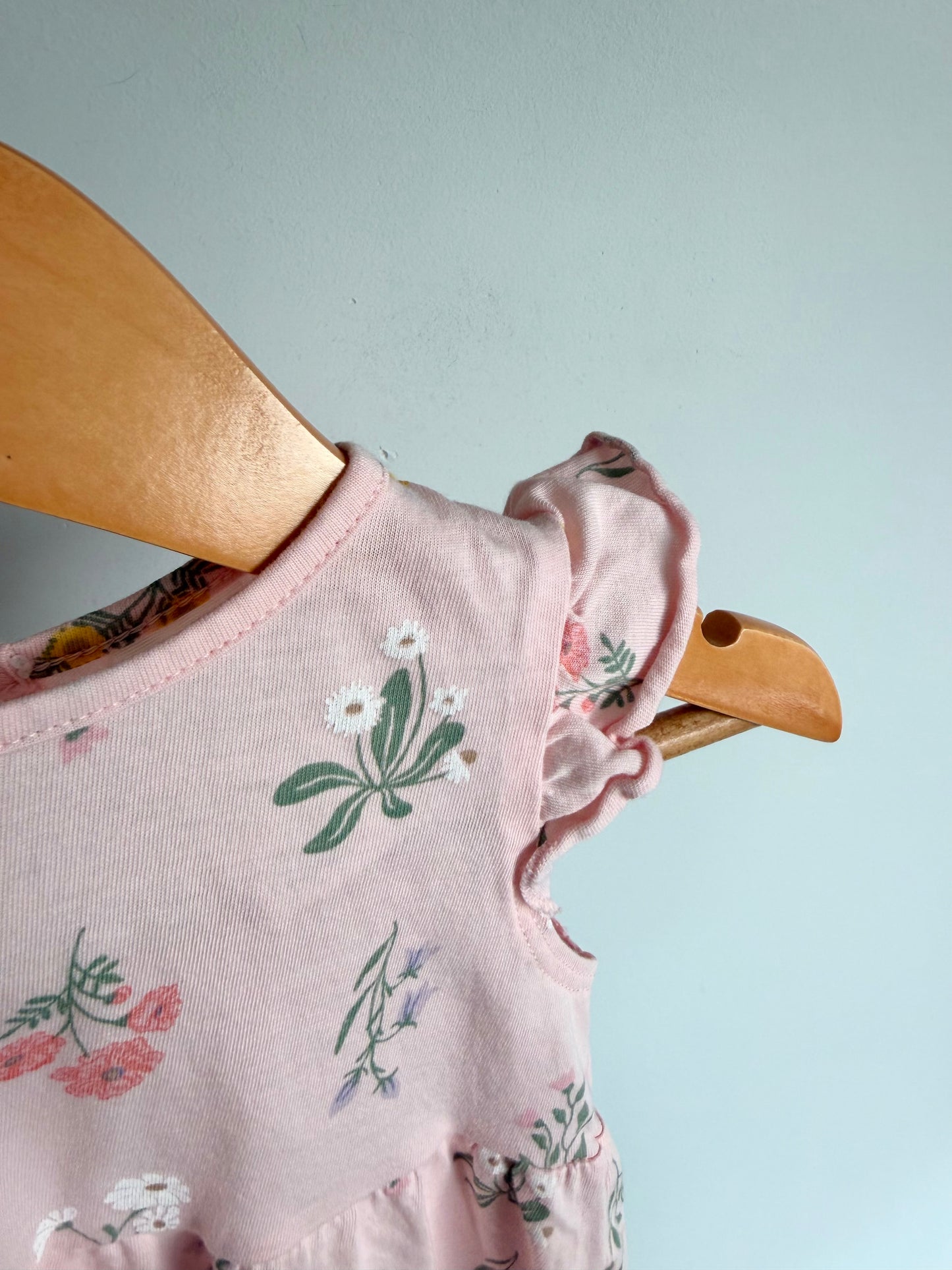 H&M Pink Floral Ruffle Sleeve Dress / 4-6m