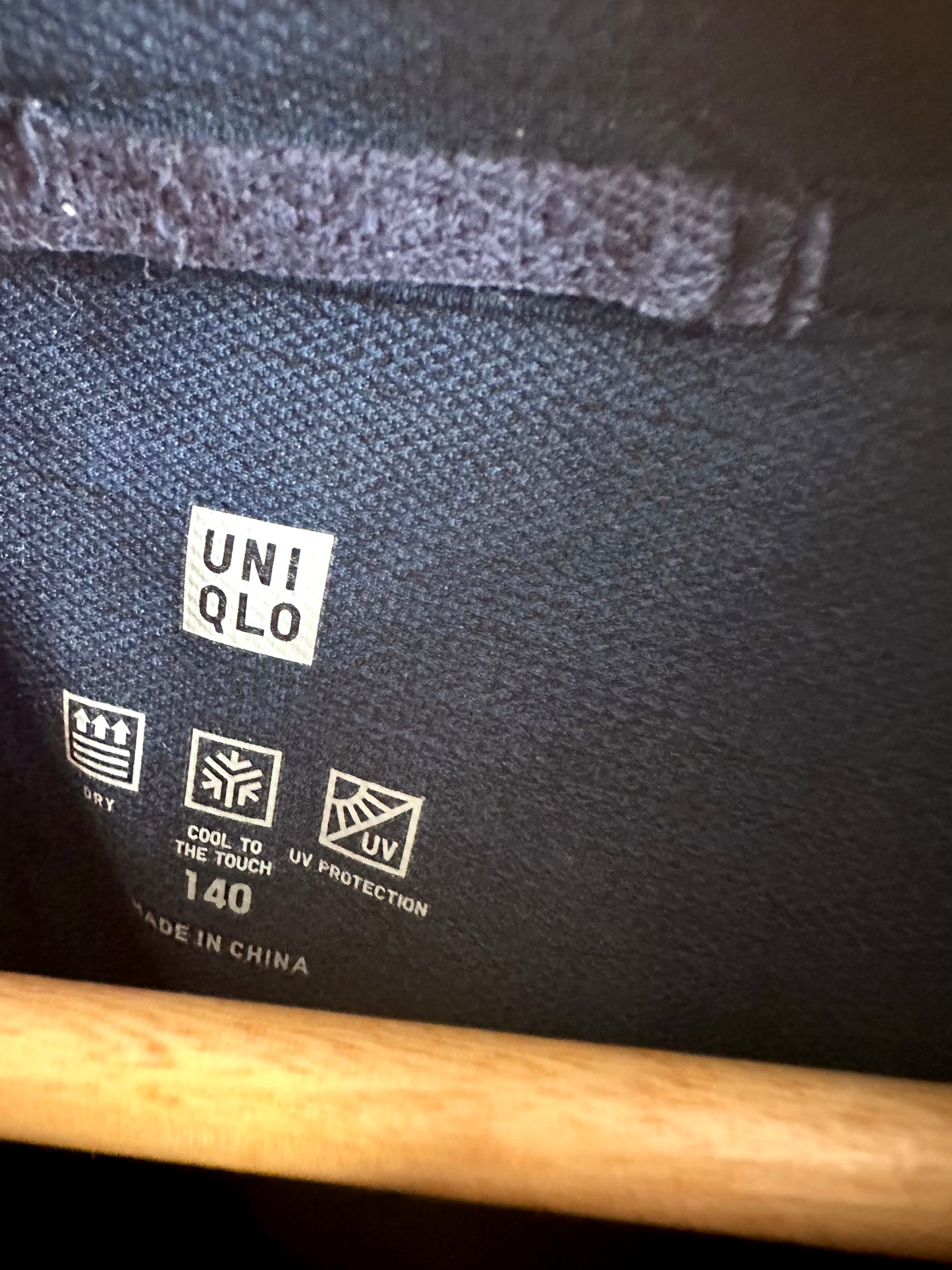 Uniqlo Navy Lightweight Sweater / 8-10 years