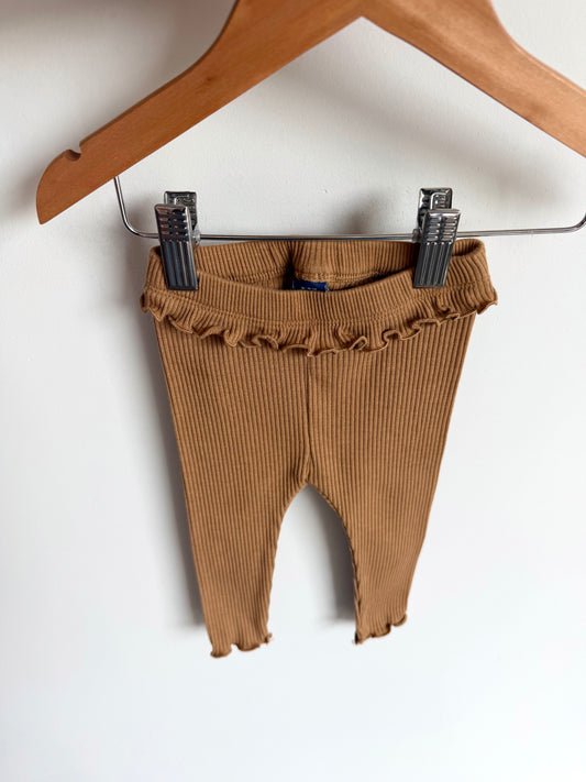 Toffee Ruffle Trim Leggings / 3-6m