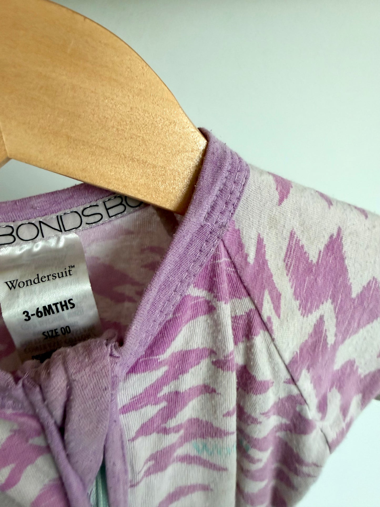 Bonds Pink + White Sleeper (PLAY) / 3-6m