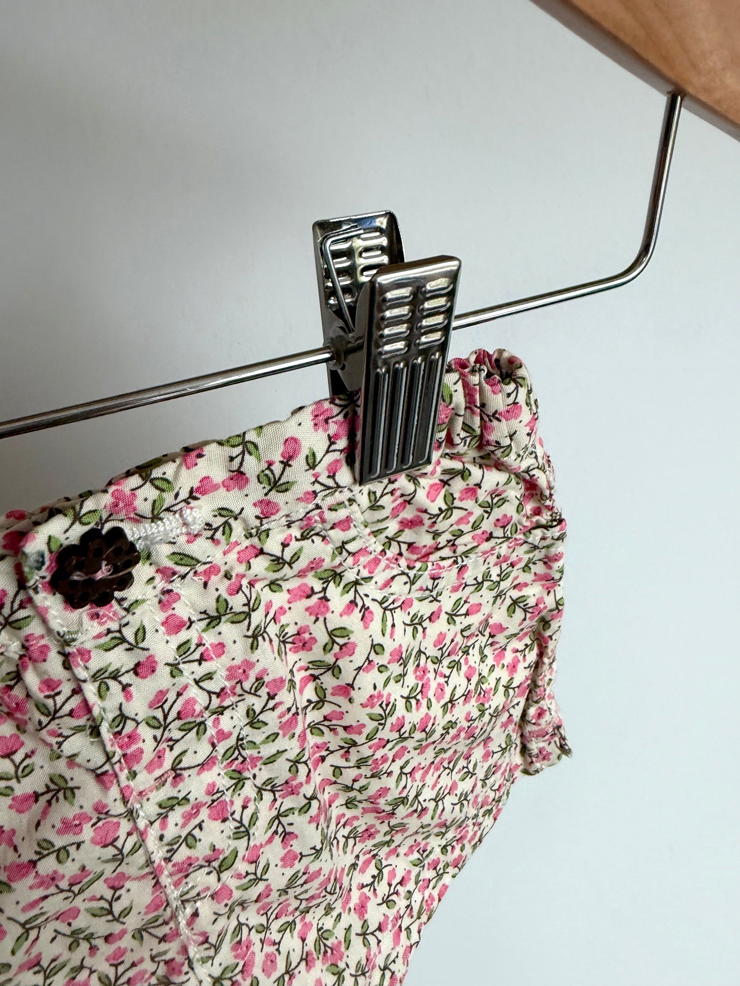 Pink Flower Shorts / 6m
