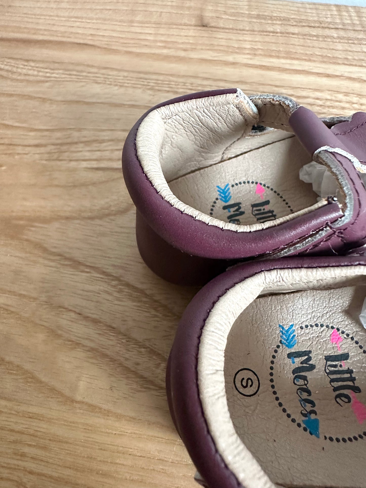 2* Little Moccs Plum Scalloped Sandals (In Package) / Small (6-12m)