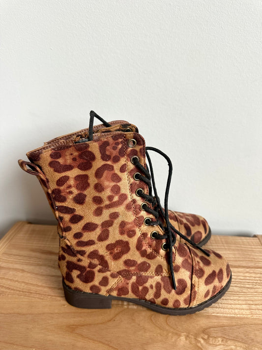 Tall Spotted Side Zip Lace Up Boots / Size 10 Toddler