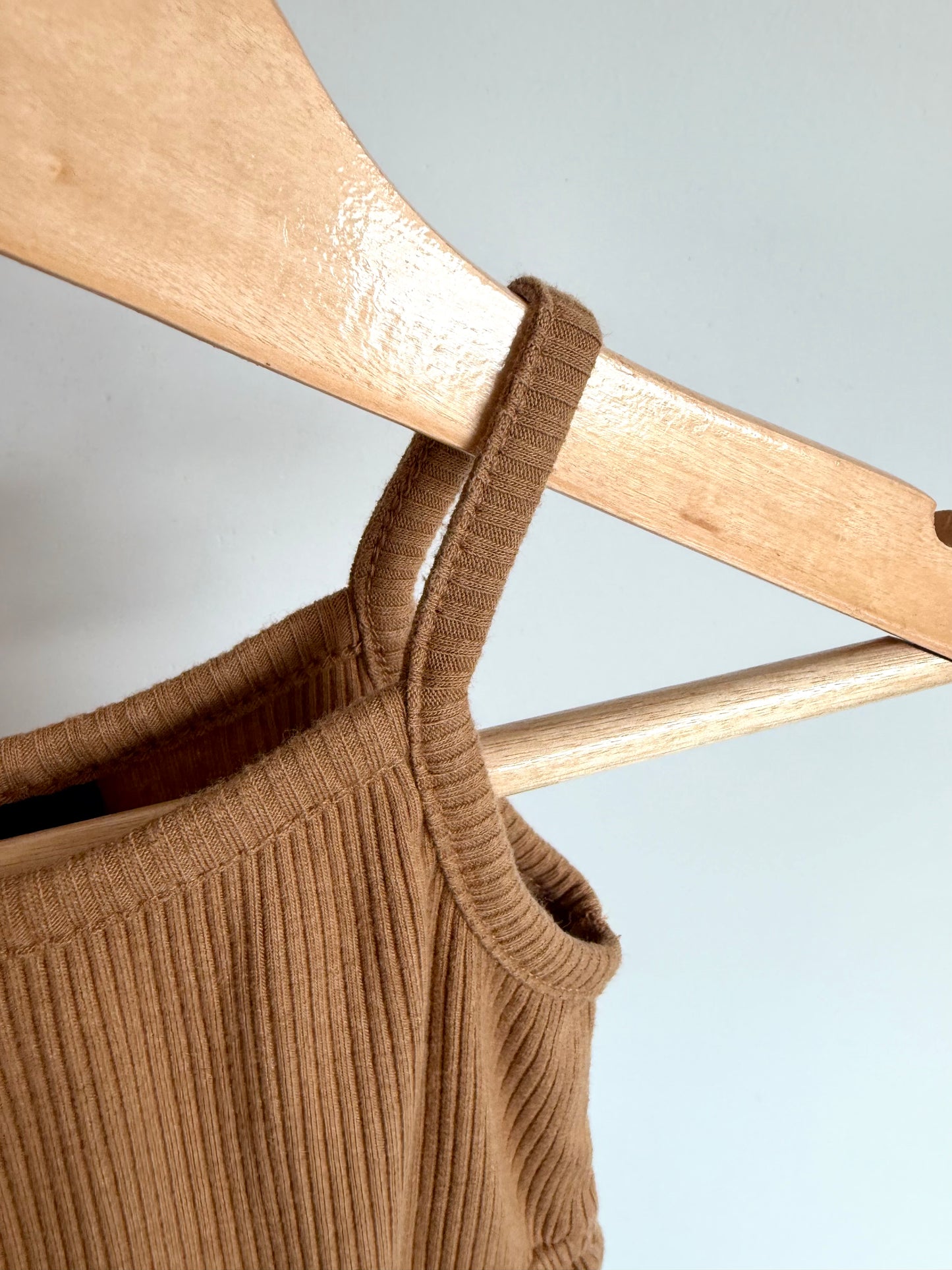 Brown Ribbed Romper / 3-6m