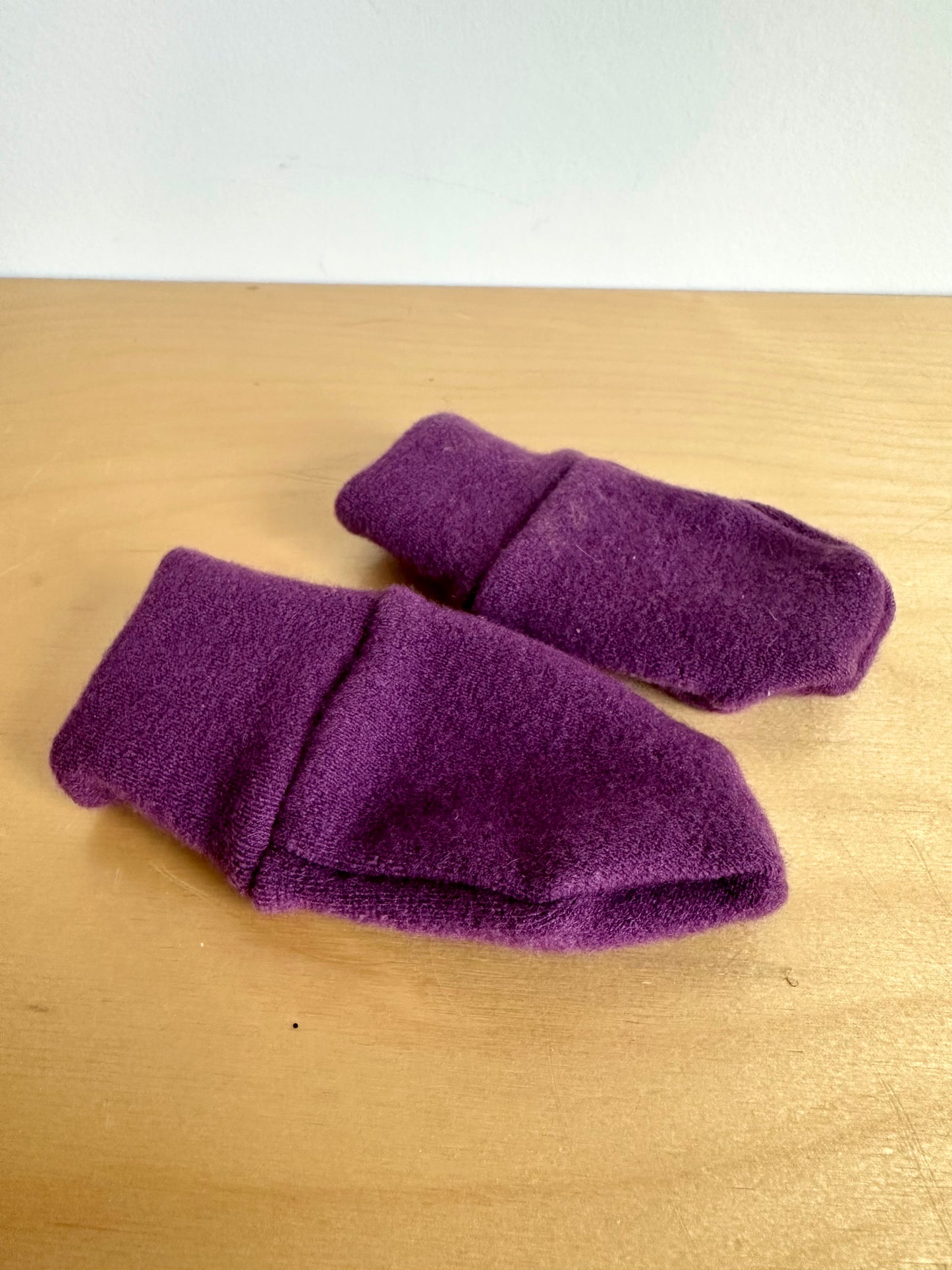 Plum Mits / 0-6m