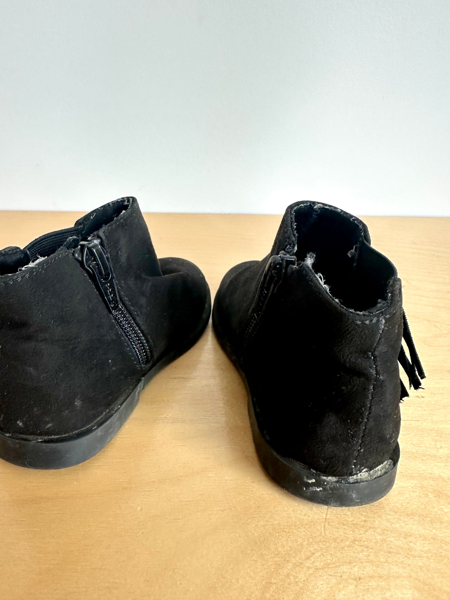 Black Fringe Suede Ankle Boots / Size 6 Toddler
