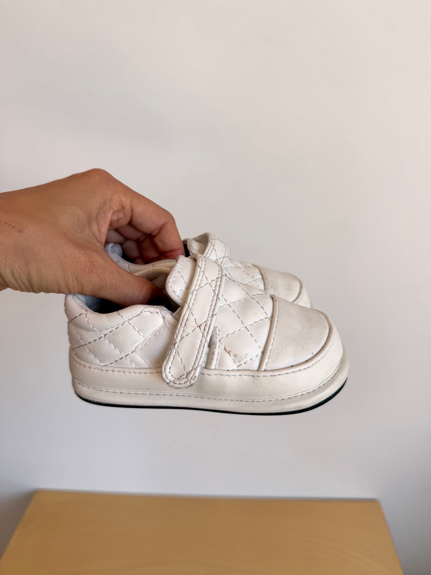 Jack and Lily Leather Shoes / Size 6 toddler