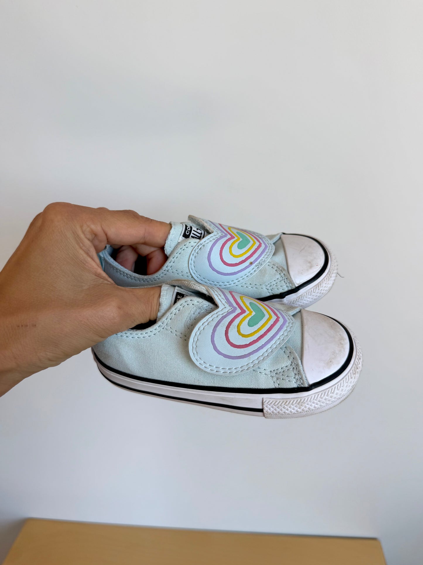 Converse Blue Heart Sneakers / Size 6 toddler