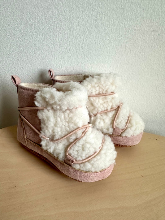 Pink Sherpa Boots / Size 3-6m