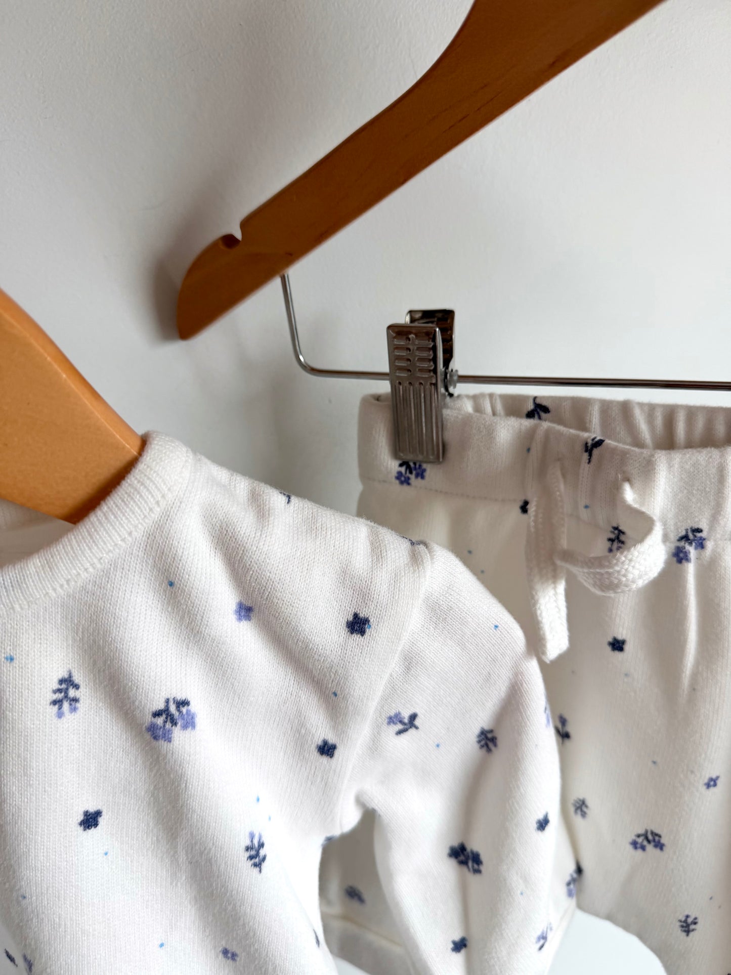White with Purple Flower Sweater + Pants Set / 0-3m
