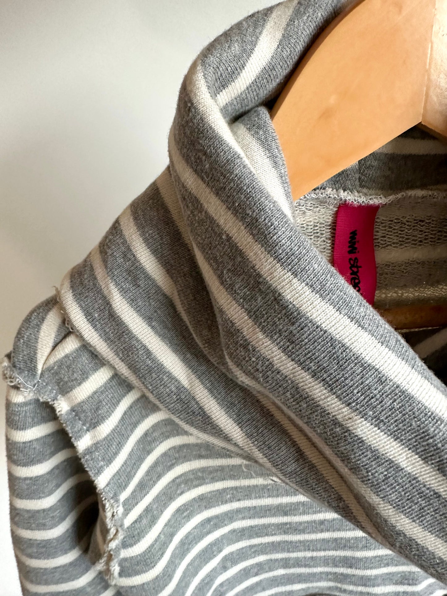 Grey Striped Cowl Neck Cropped Sweater / 3-4T