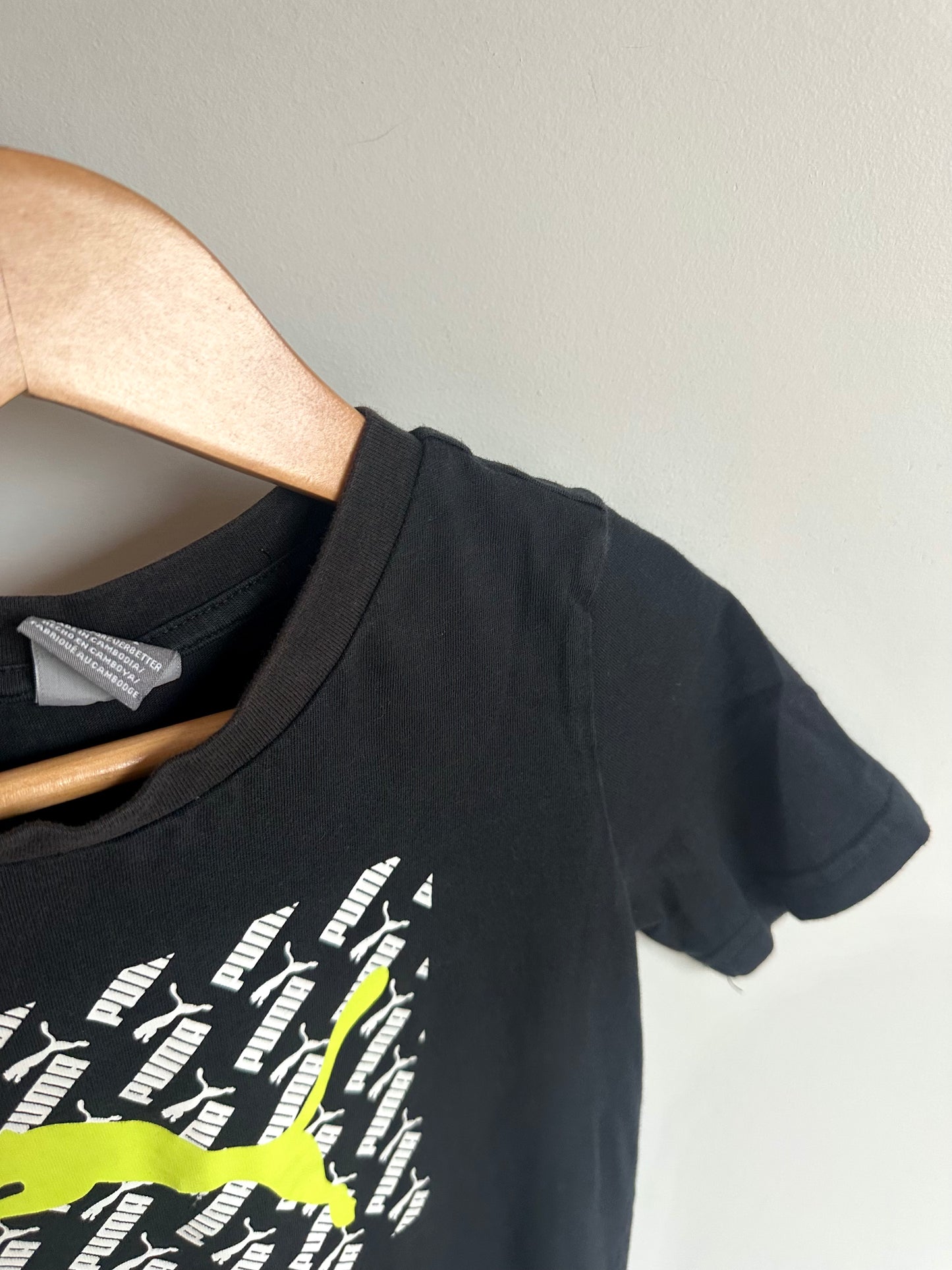 Black Puma T-shirt / 6 years